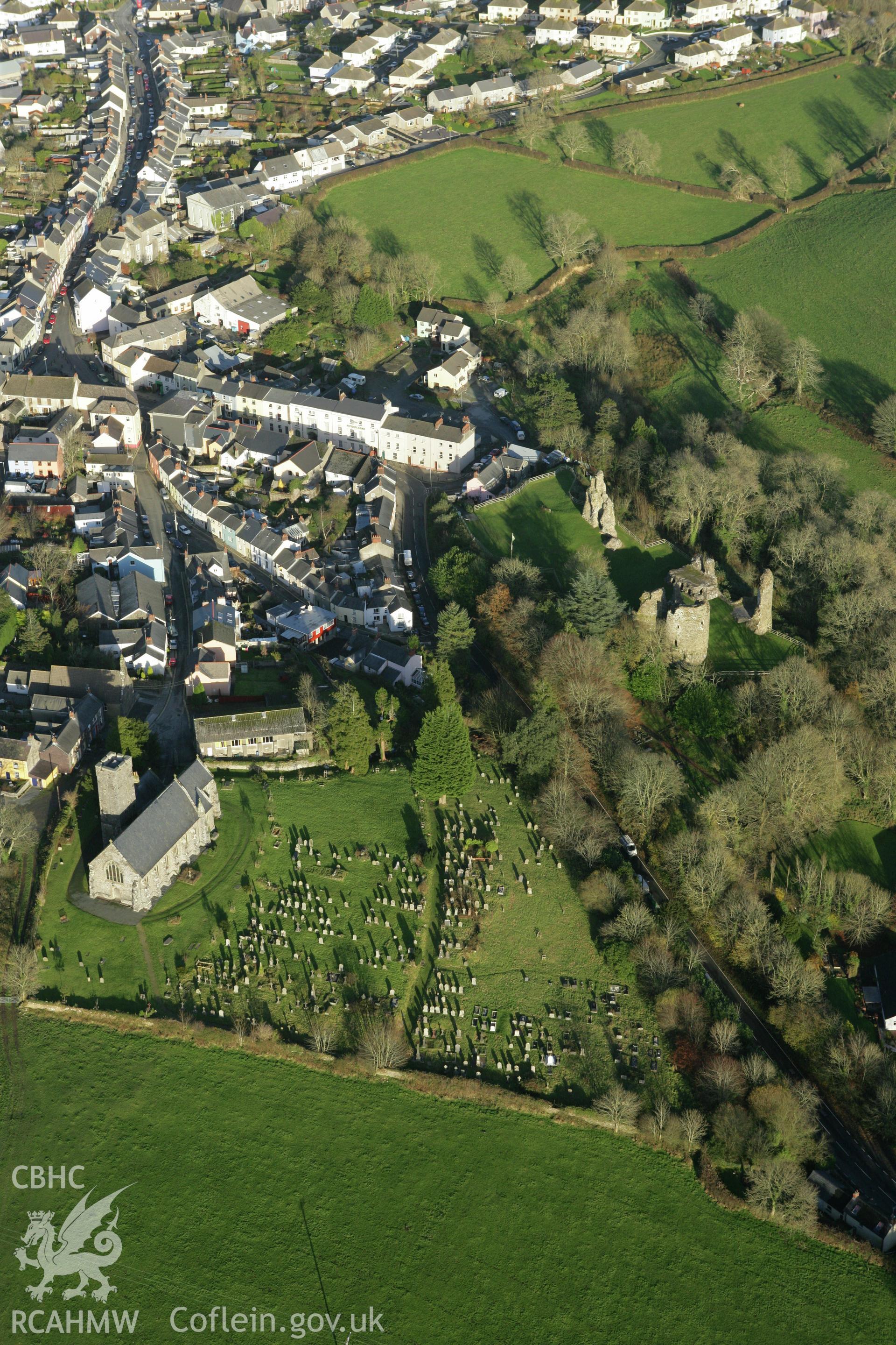 RCAHMW colour oblique photograph of Narberth, Castle and church. Taken by Toby Driver on 29/11/2007.