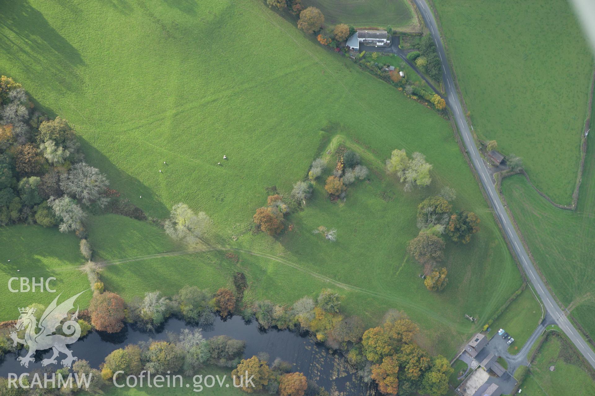 RCAHMW colour oblique photograph of Mathrafal Castle, defended enclosure. Taken by Toby Driver on 30/10/2007.