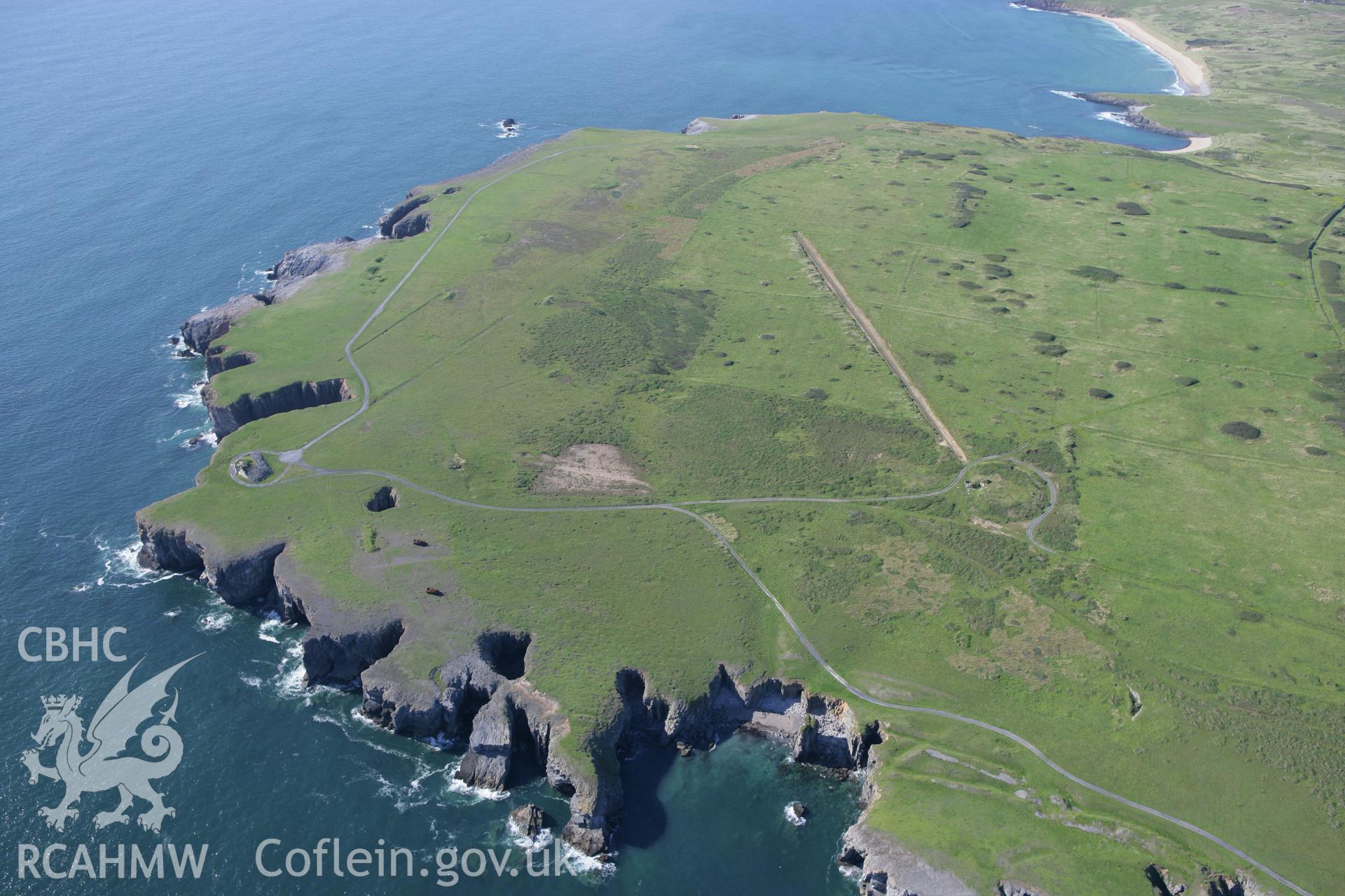 RCAHMW colour oblique photograph of Linney Head. Taken by Toby Driver on 30/07/2007.
