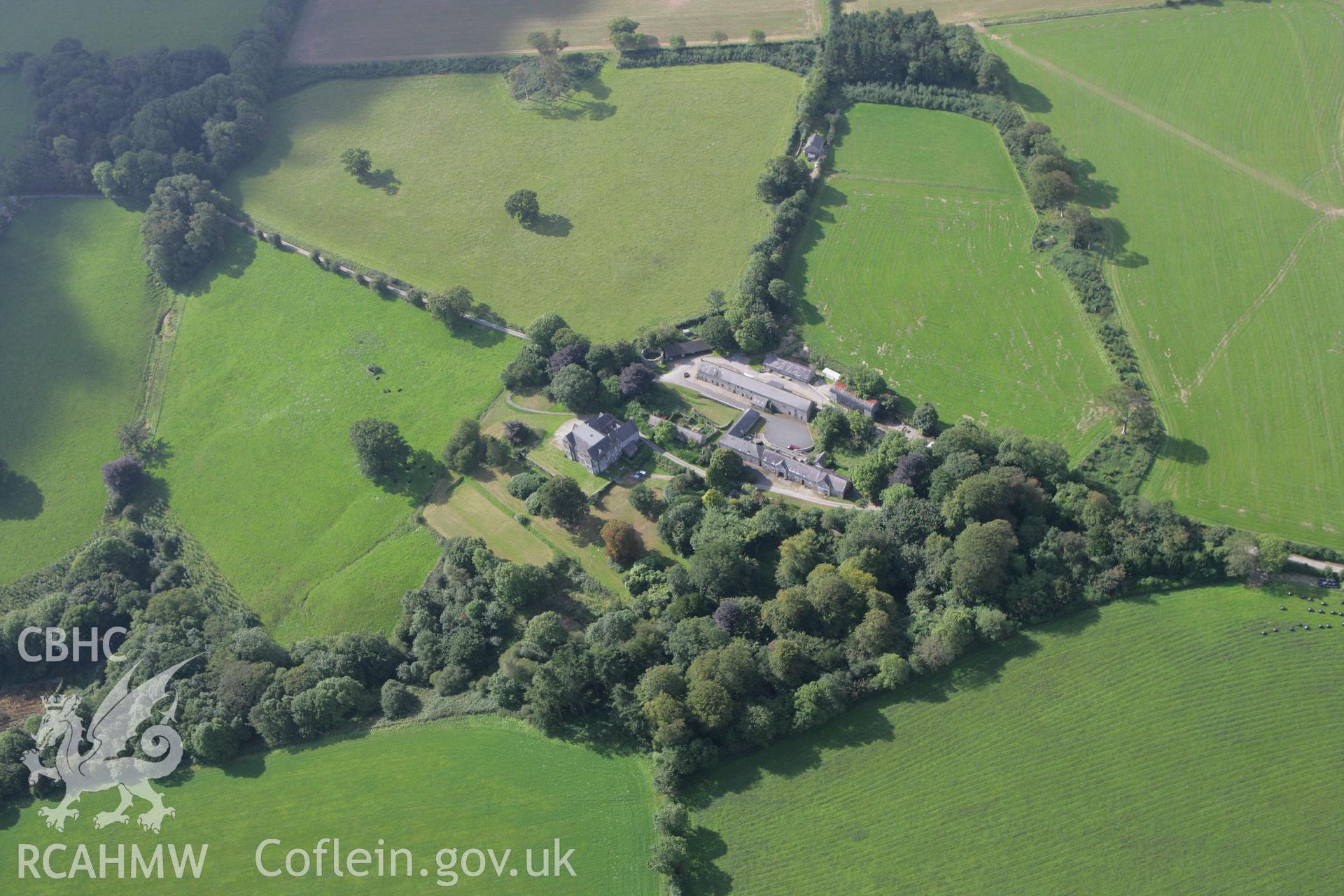 RCAHMW colour oblique photograph of Clynfiew, garden;Clyn-Fiew;Clynfiew. Taken by Toby Driver on 11/09/2007.