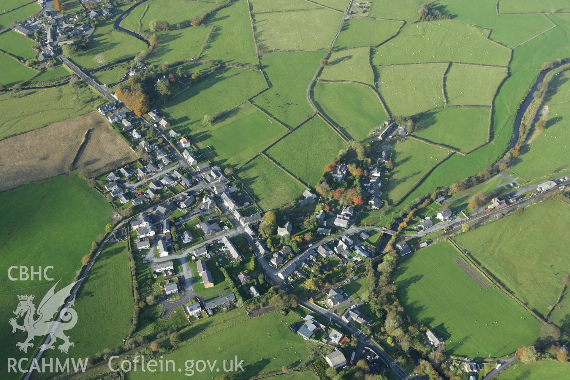 RCAHMW colour oblique photograph of Llanuwchllyn, village. Taken by Toby Driver on 30/10/2007.