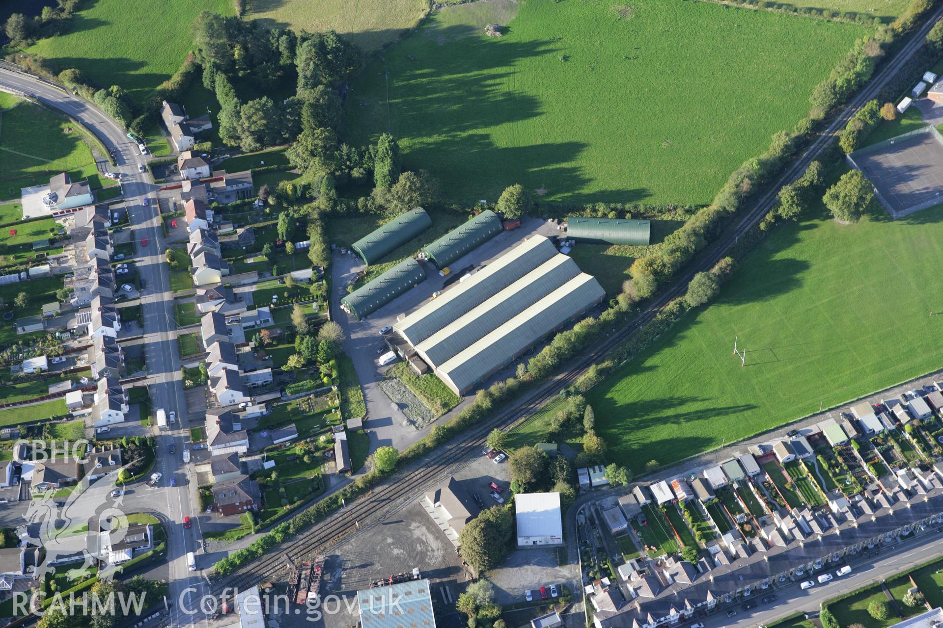 RCAHMW colour oblique photograph of Llandovery, site of old army buildings. Taken by Toby Driver on 04/10/2007.