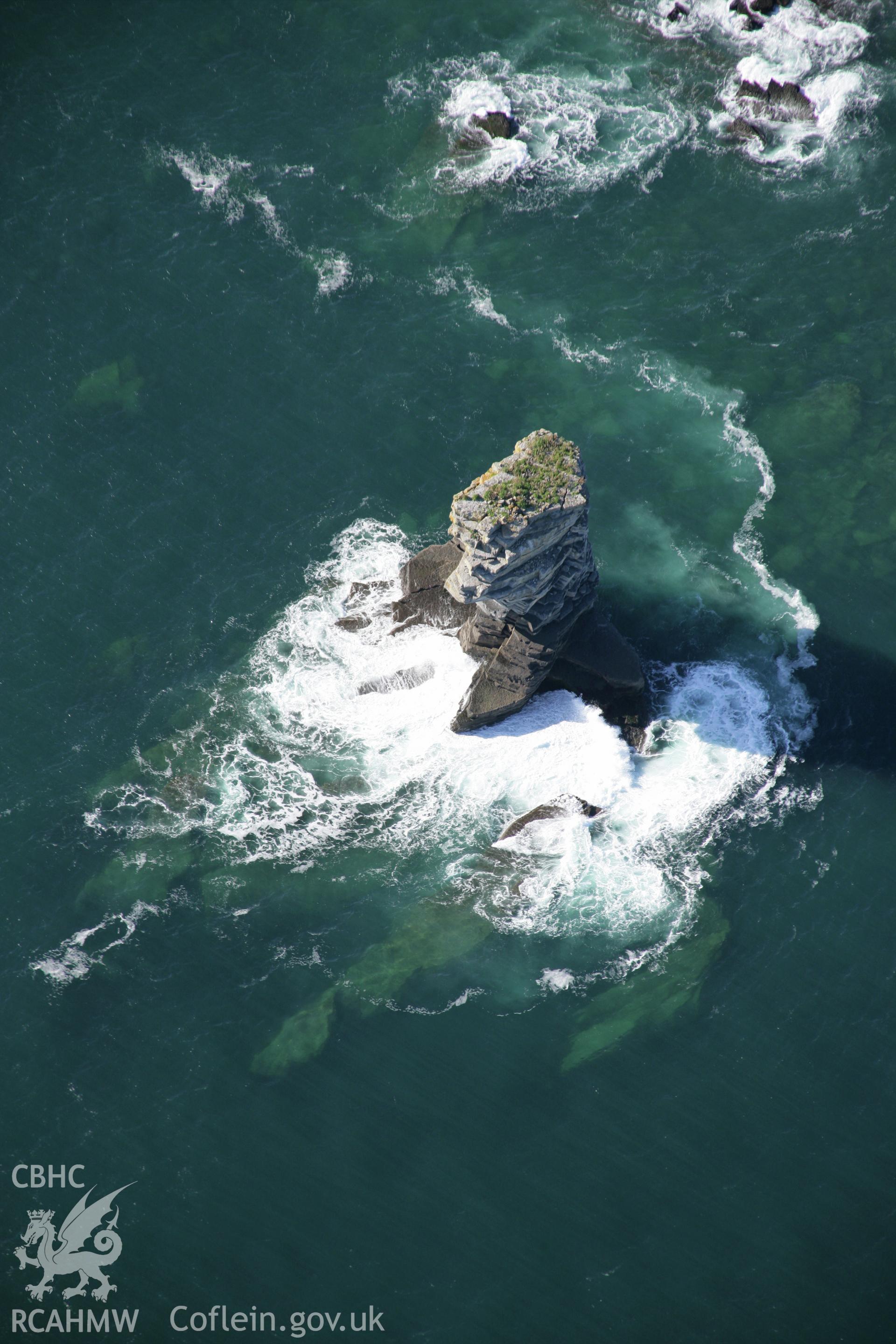 RCAHMW colour oblique photograph of Pen y Holt stack. Taken by Toby Driver on 30/07/2007.