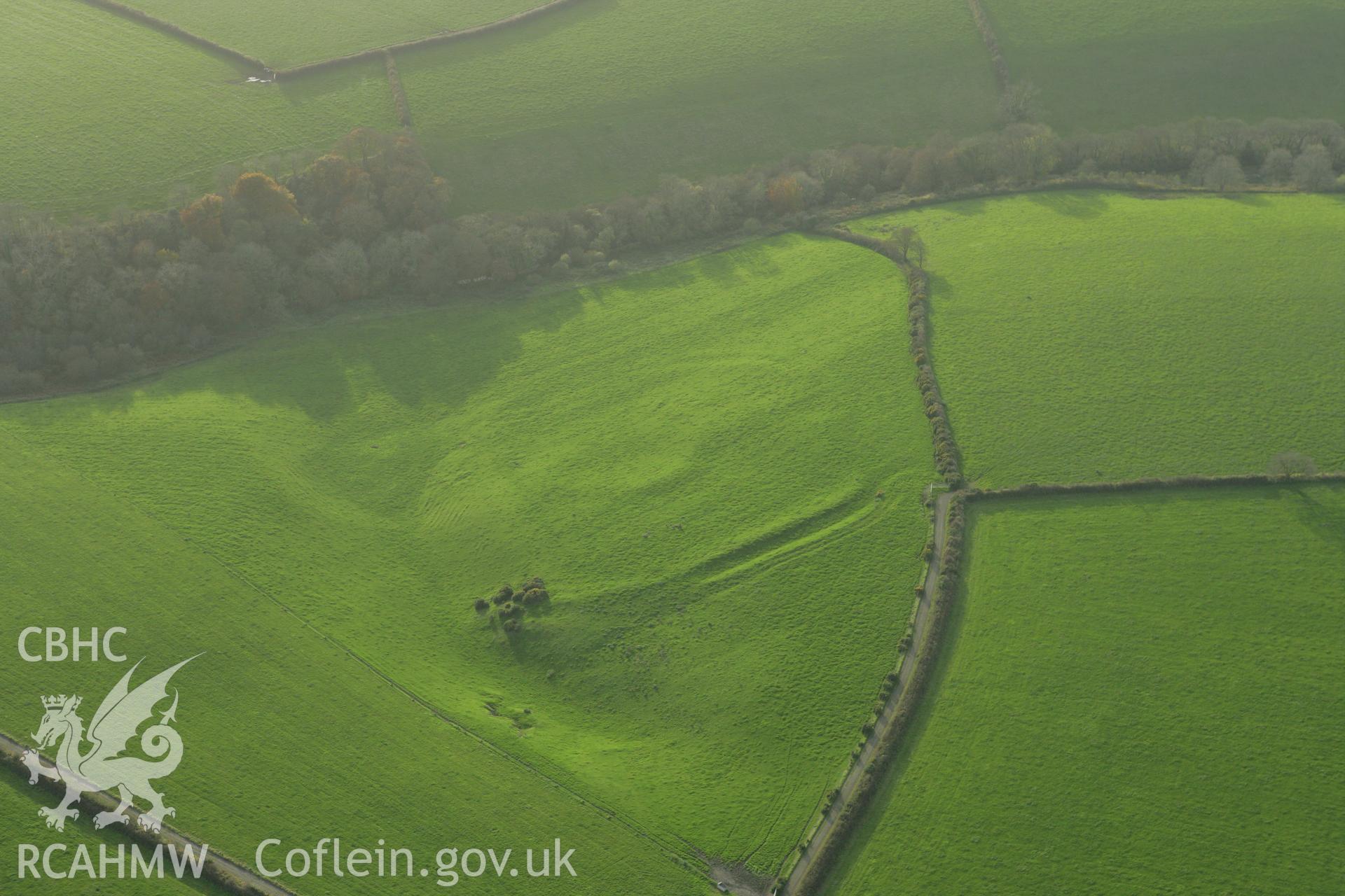 RCAHMW colour oblique photograph of West Rath, Walton East. Taken by Toby Driver on 06/11/2007.