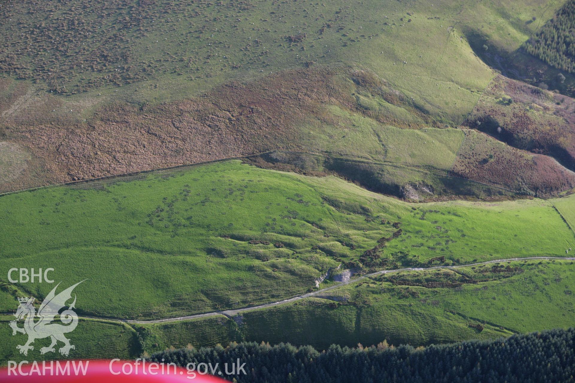 RCAHMW colour oblique photograph of Rhiw Garegod, trackways. Taken by Toby Driver on 04/10/2007.