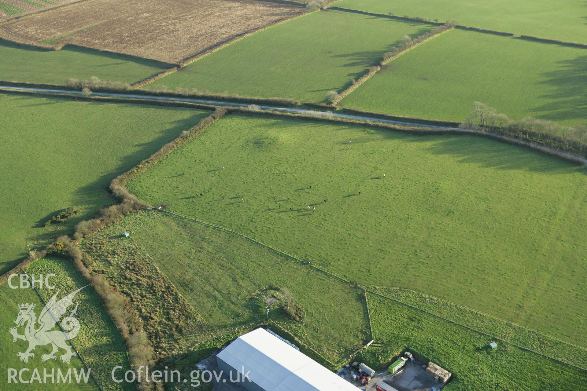 RCAHMW colour oblique photograph of Newhouse, Barrow III;Newhouse, Barrow II. Taken by Toby Driver on 29/11/2007.