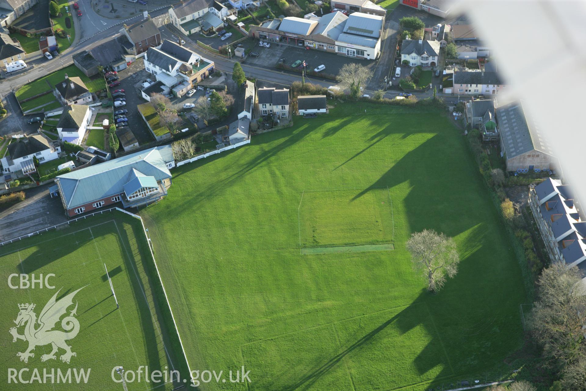 RCAHMW colour oblique photograph of Narberth, earthworks on playing field. Taken by Toby Driver on 29/11/2007.