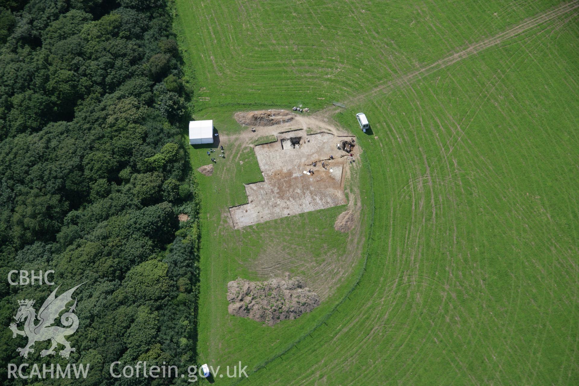 RCAHMW colour oblique photograph of Berry Hill Wood, promontory fort. Taken by Toby Driver on 01/08/2007.