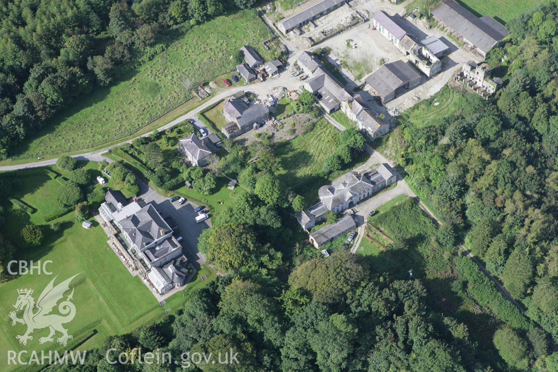 RCAHMW colour oblique photograph of Cilwendig Park Garden, Boncath. Taken by Toby Driver on 11/09/2007.