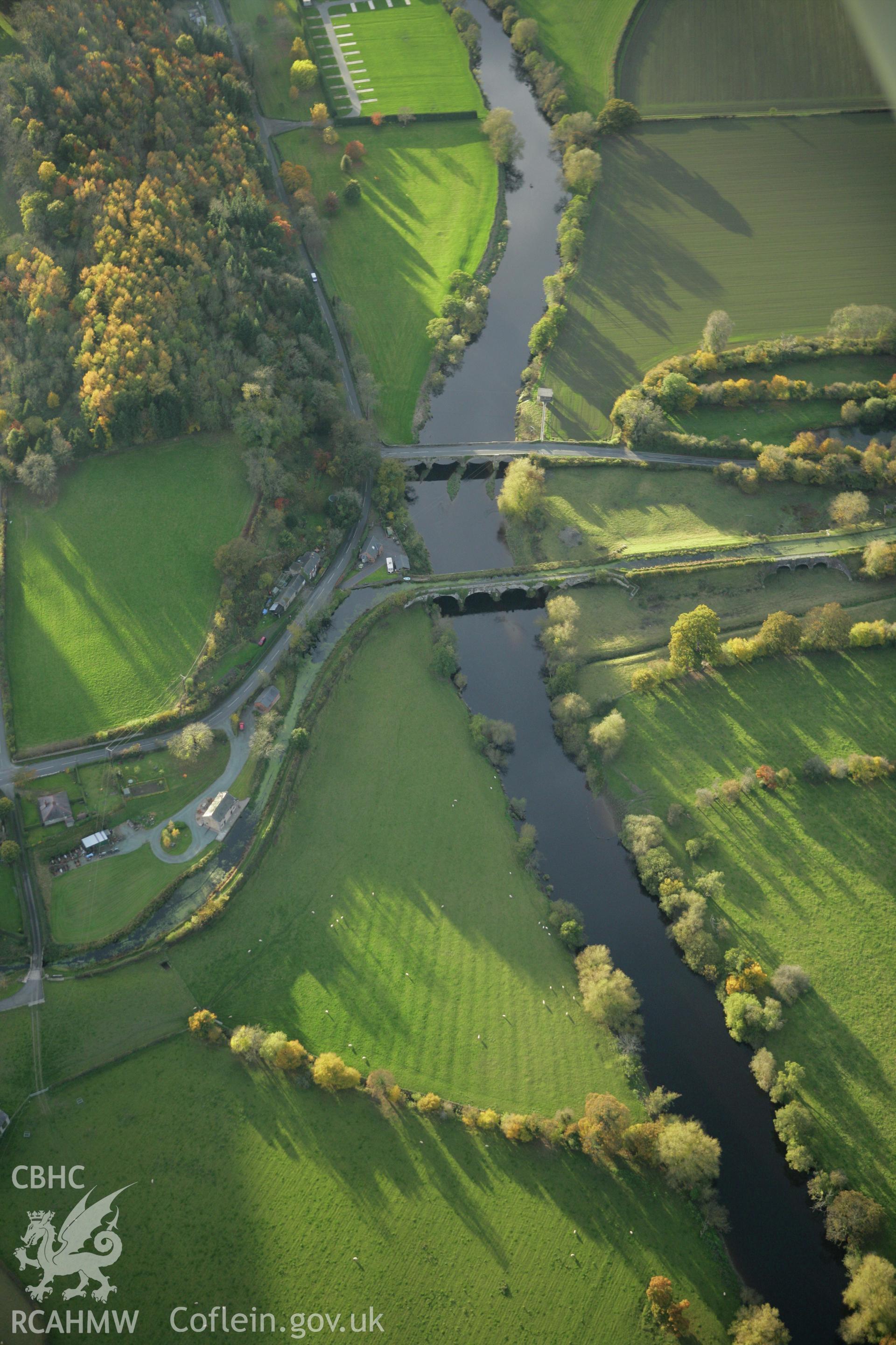 RCAHMW colour oblique photograph of Vyrnwy Aqueduct, Montgomeryshire Canal. Taken by Toby Driver on 30/10/2007.