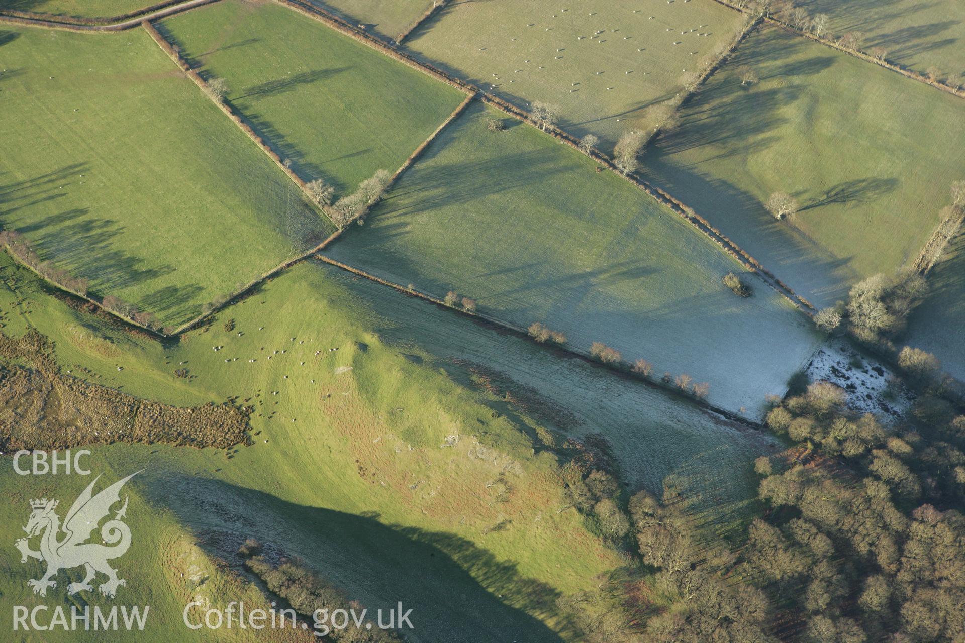 RCAHMW colour oblique photograph of Gilfach-y-Dwn Fawr hillfort. Taken by Toby Driver on 20/12/2007.