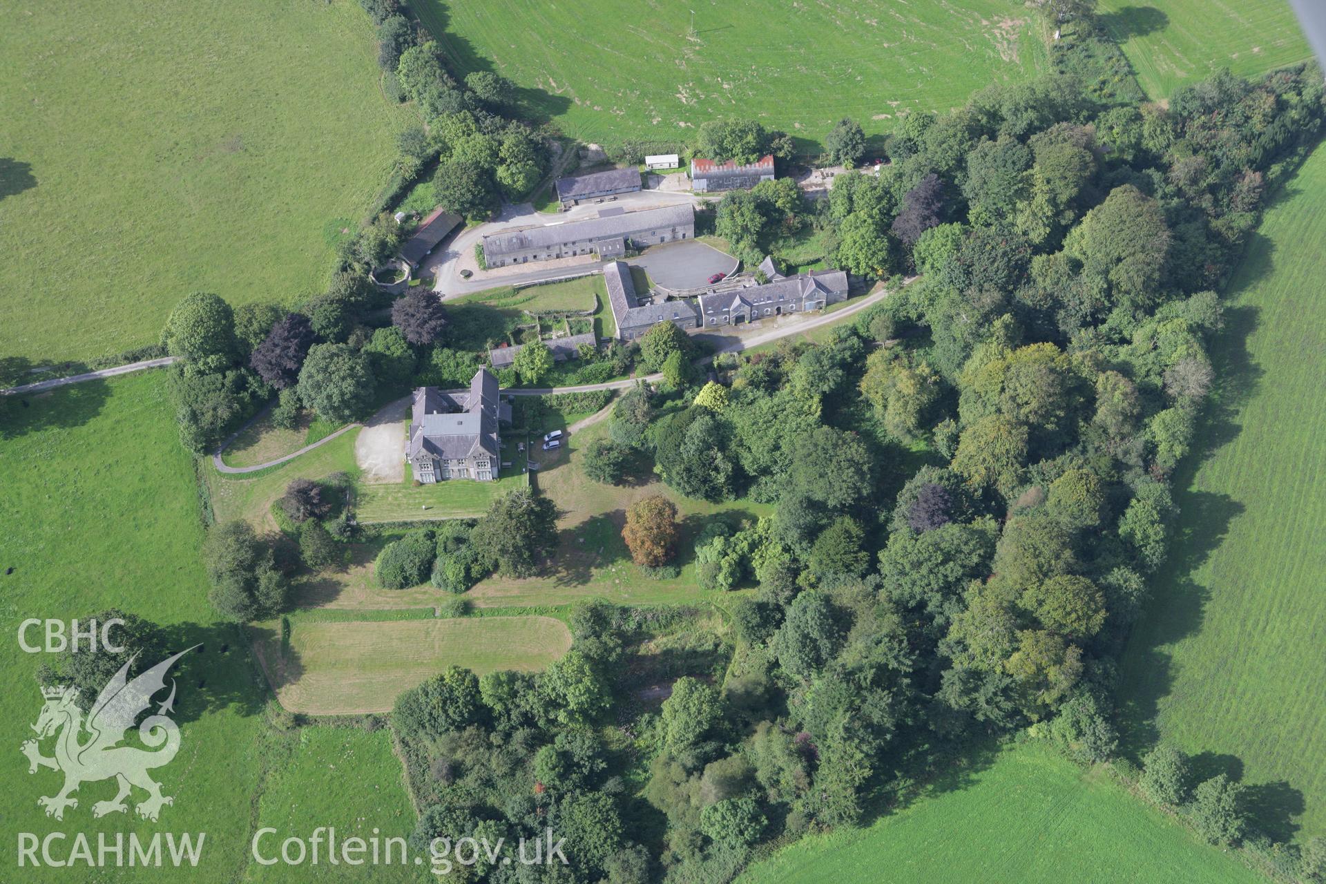 RCAHMW colour oblique photograph of Clynfiew, garden;Clyn-Fiew;Clynfiew. Taken by Toby Driver on 11/09/2007.