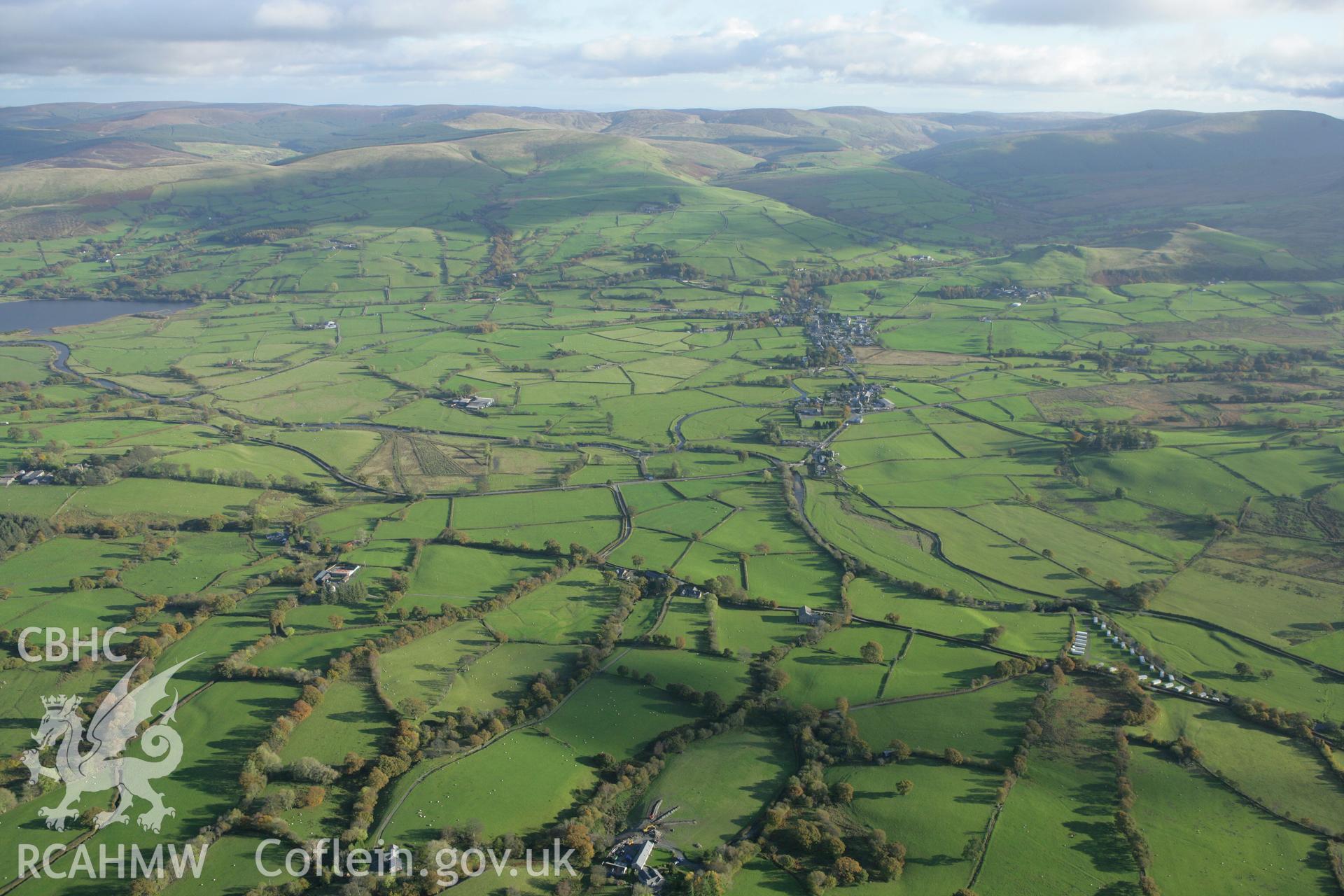 RCAHMW colour oblique photograph of Llanuwchllyn, village, from north. Taken by Toby Driver on 30/10/2007.
