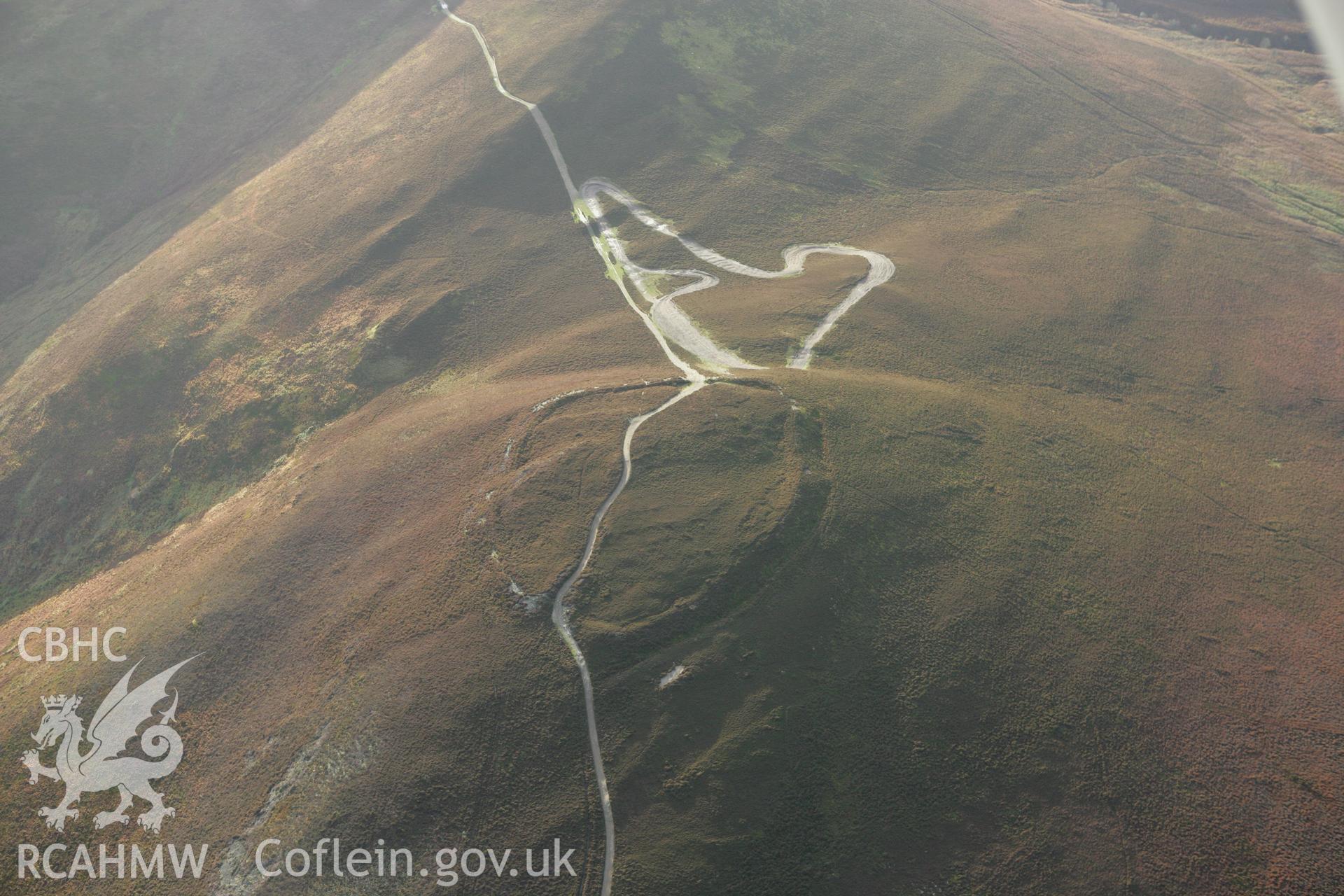 RCAHMW colour oblique photograph of Moel y Gaer hillfort. Taken by Toby Driver on 30/10/2007.