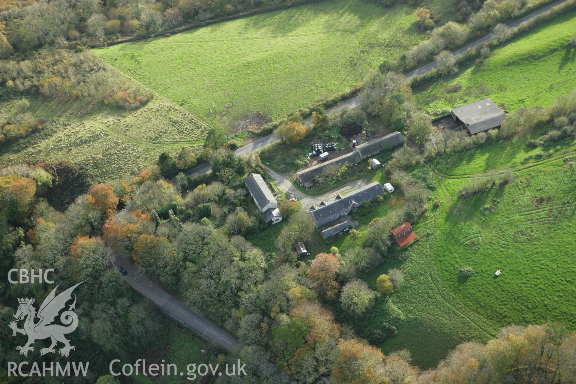 RCAHMW colour oblique photograph of Castell Moel;Green Castle, ruins. Taken by Toby Driver on 06/11/2007.
