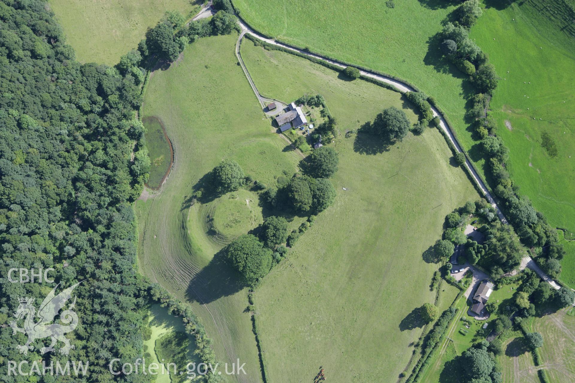 RCAHMW colour oblique aerial photograph of Sycharth Castle, Llansilin. Taken on 31 July 2007 by Toby Driver