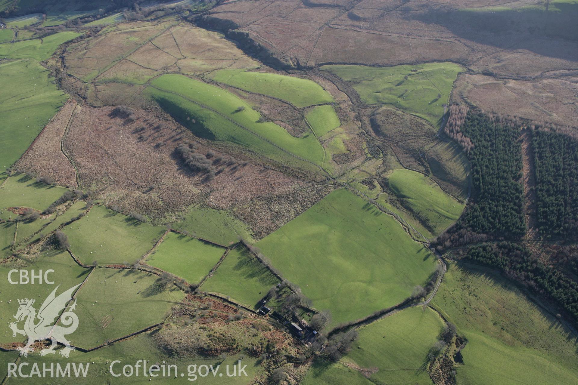 RCAHMW colour oblique photograph of Tyddyn Bryn Mawr, landscape. Taken by Toby Driver on 11/12/2007.