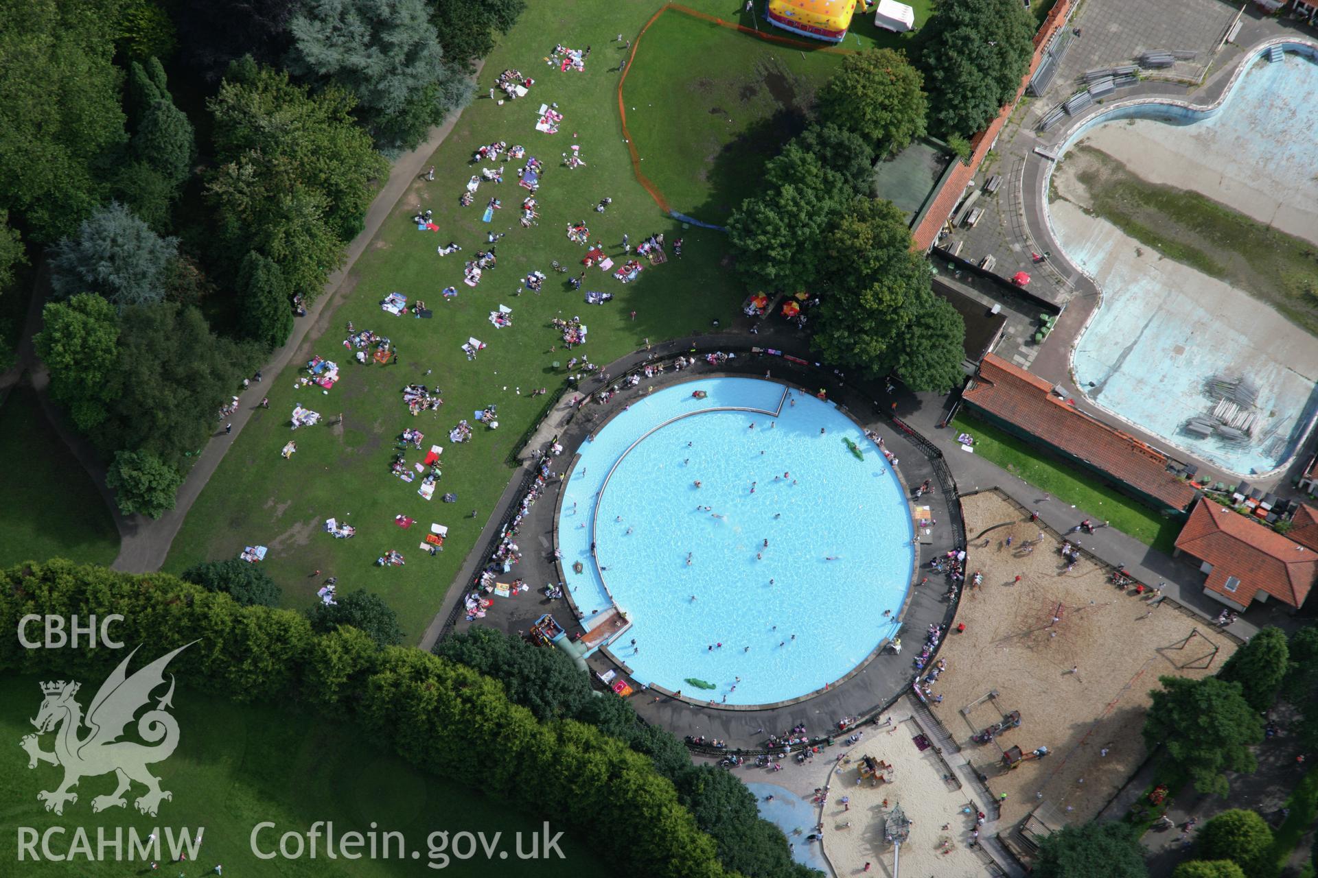 RCAHMW colour oblique aerial photograph of Ynysangharad Park, Pontypridd, showing the lido. Taken on 30 July 2007 by Toby Driver