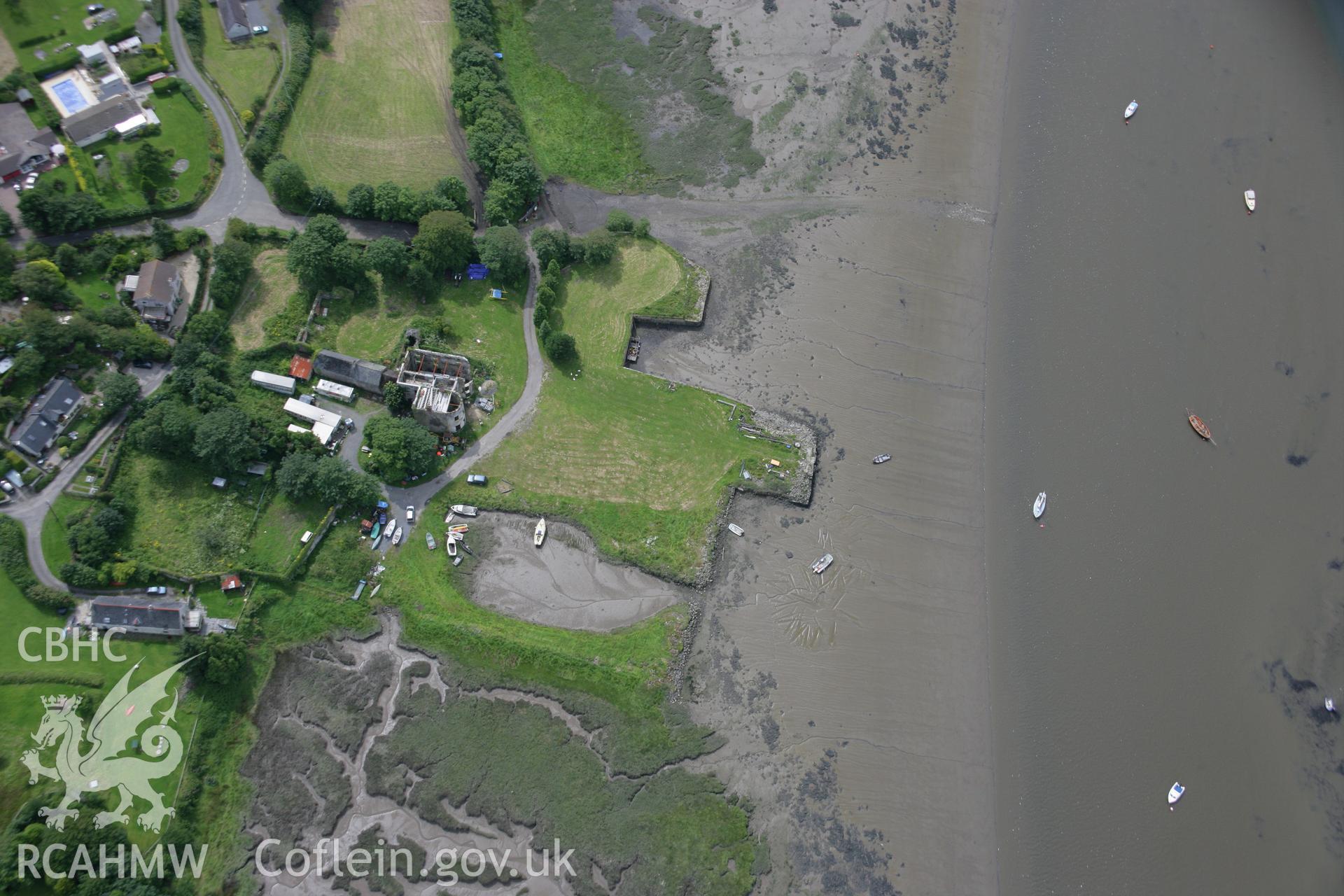RCAHMW colour oblique photograph of Landshipping,House and quay, Martlewy. Taken by Toby Driver on 01/08/2007.