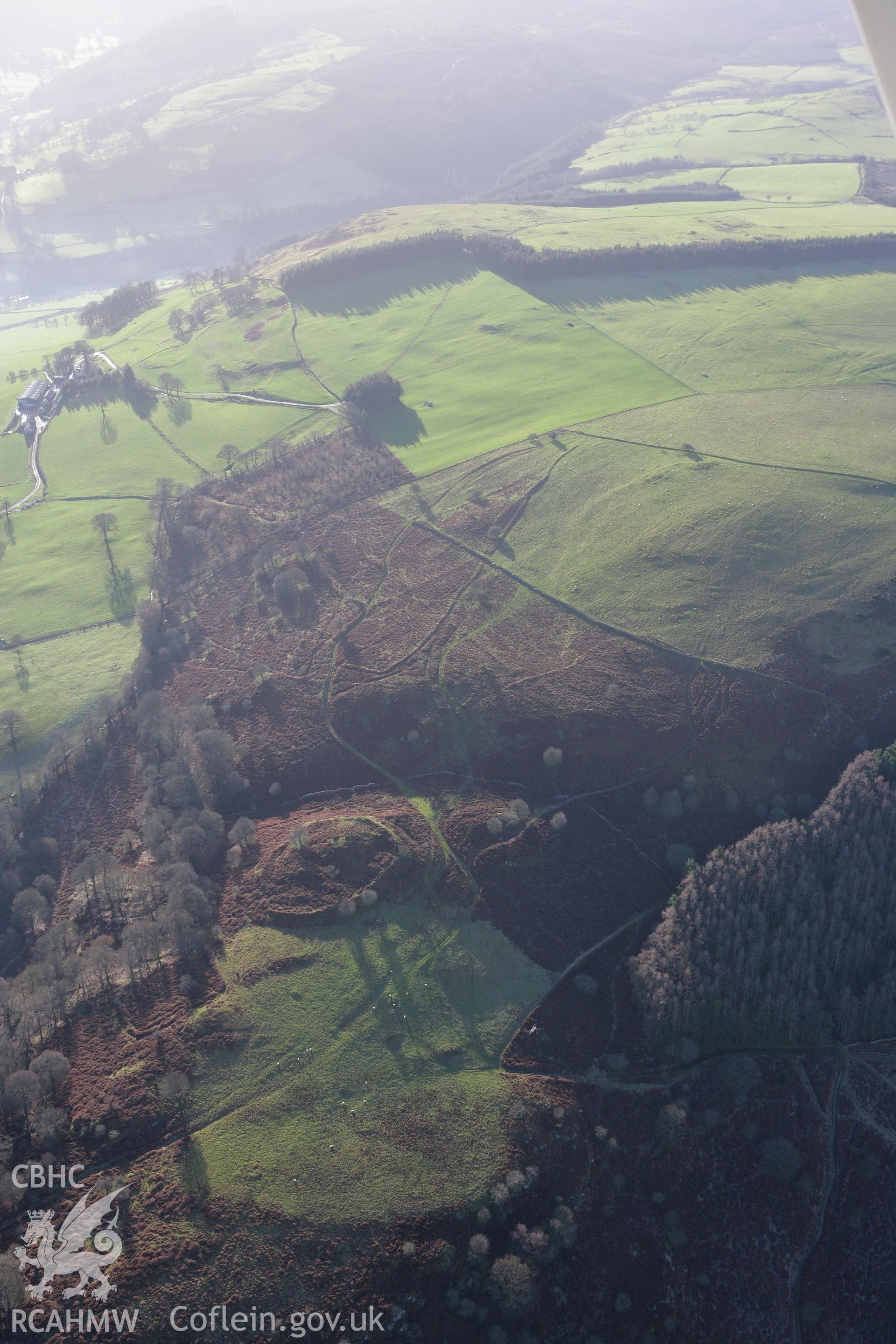 RCAHMW colour oblique photograph of Craig Yr Ychain;Craig Yr Uchain;Craig Yr Ychen. Taken by Toby Driver on 11/12/2007.