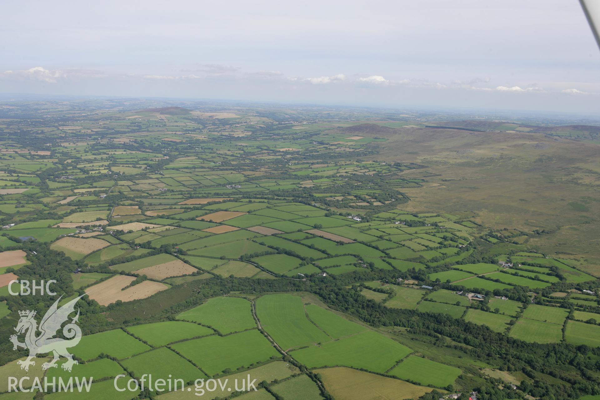 RCAHMW colour oblique photograph of Landscape near Crosswell, looking east. Taken by Toby Driver on 01/08/2007.