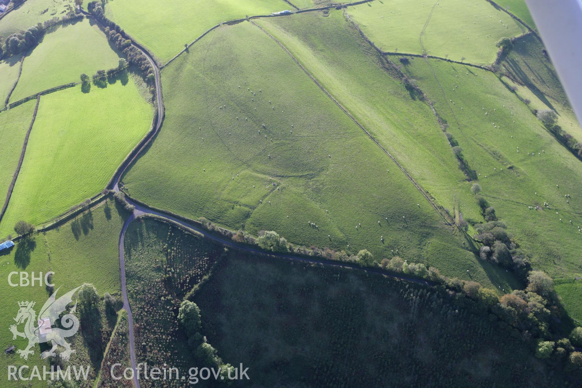 RCAHMW colour oblique photograph of Cwmargenau, possible Roman fortlet. Taken by Toby Driver on 04/10/2007.