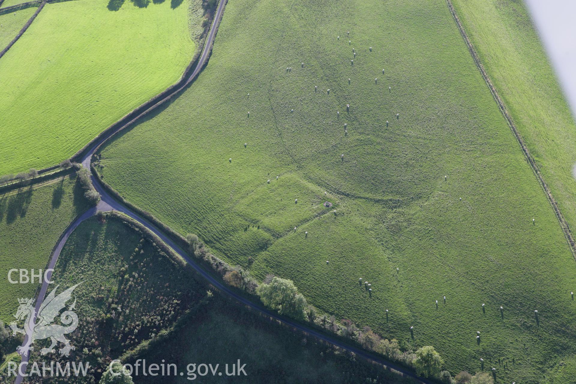 RCAHMW colour oblique photograph of Cwmargenau, possible Roman fortlet. Taken by Toby Driver on 04/10/2007.