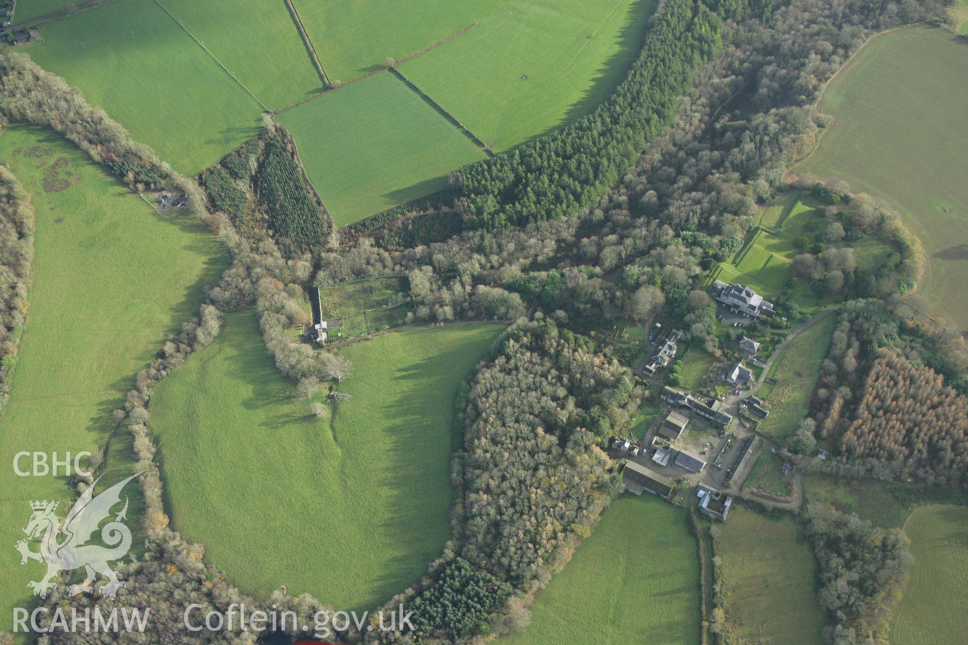 RCAHMW colour oblique photograph of Cliwendeg Park, Garden, Boncath, wide view. Taken by Toby Driver on 29/11/2007.