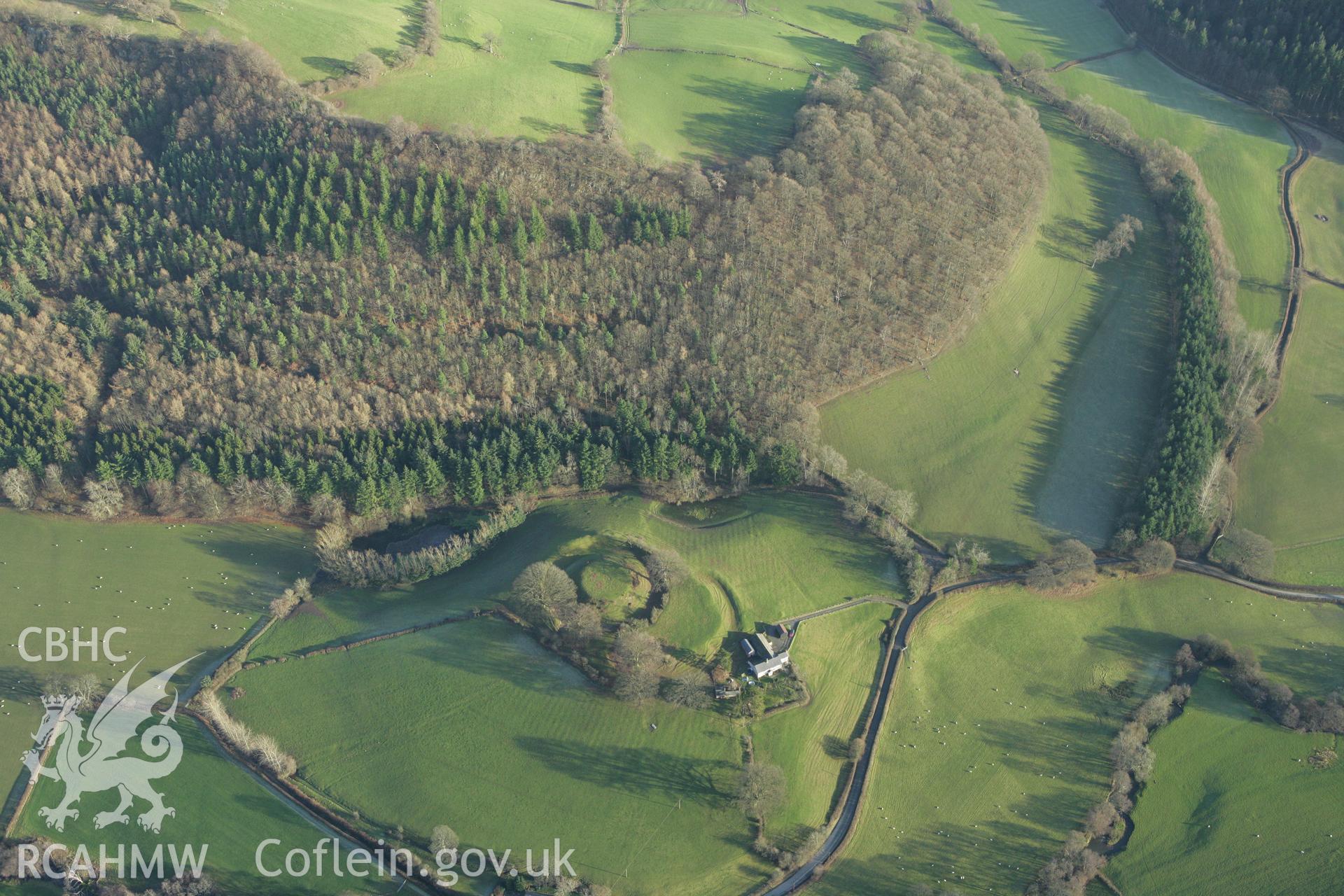 RCAHMW colour oblique photograph of Sycarth Castle, motte and bailey. Taken by Toby Driver on 11/12/2007.