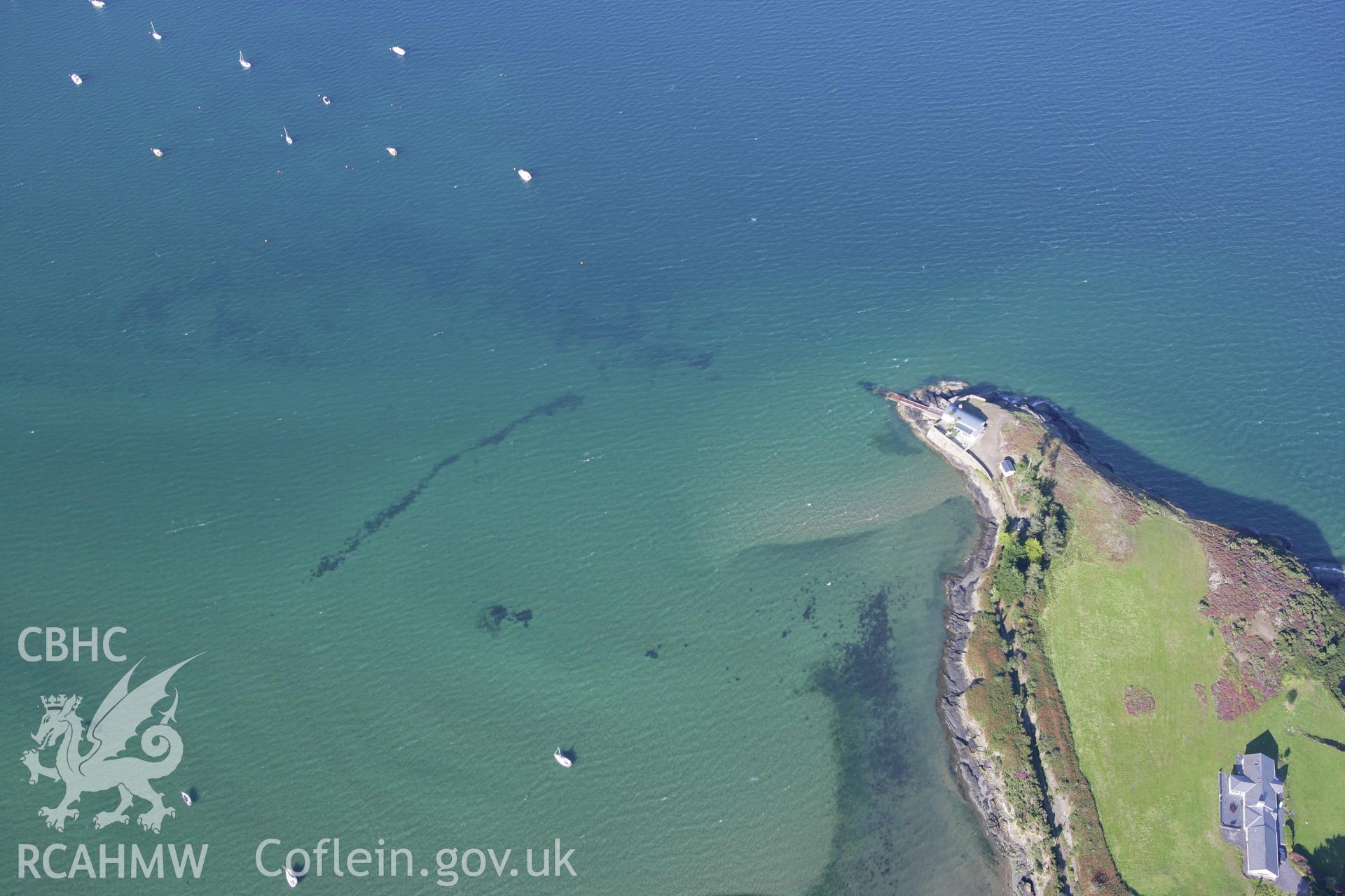 RCAHMW colour oblique aerial photograph of Penrhyn Du Submerged Wall. Taken on 06 September 2007 by Toby Driver