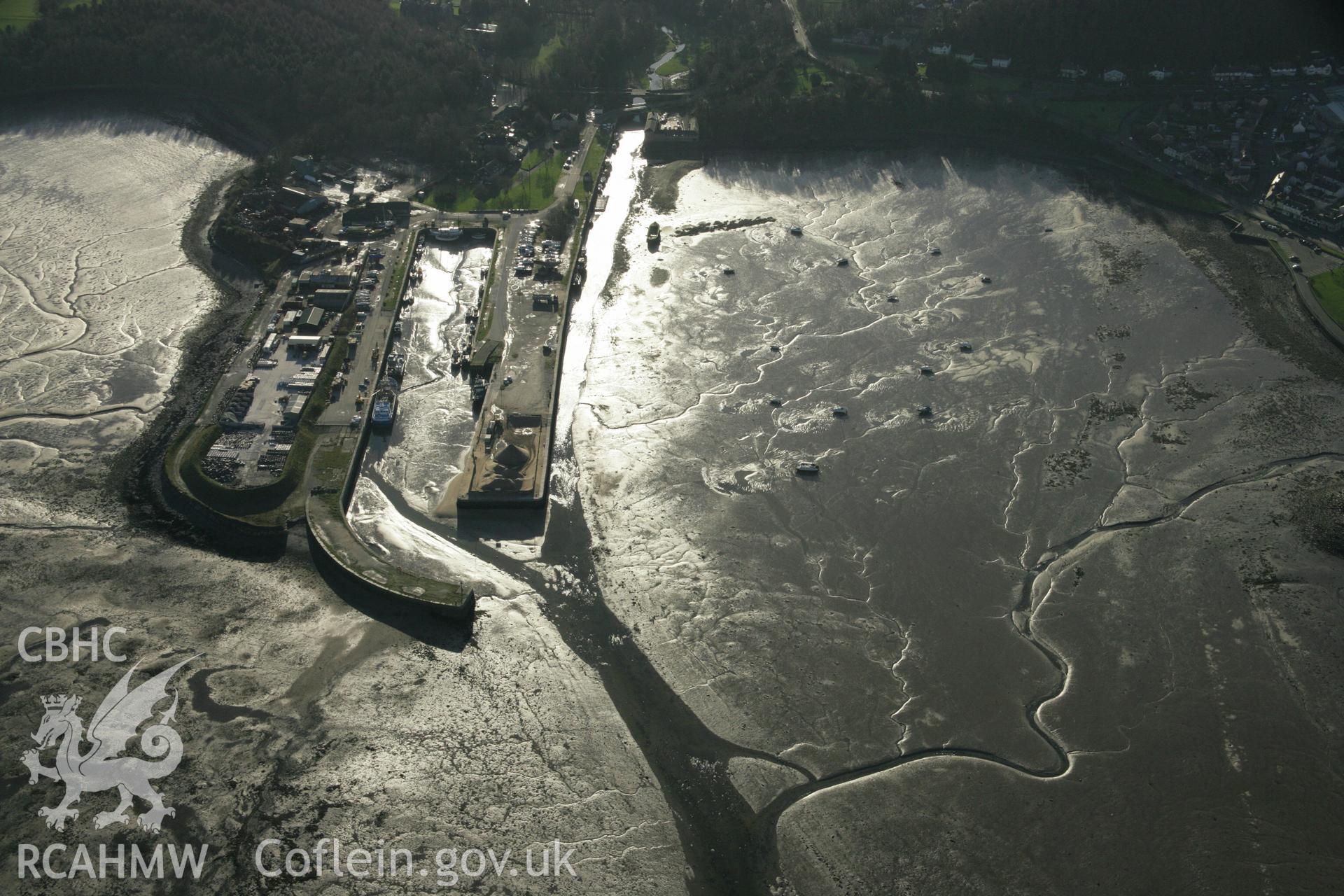 RCAHMW colour oblique aerial photograph of Porth Penrhyn. Taken on 25 January 2007 by Toby Driver