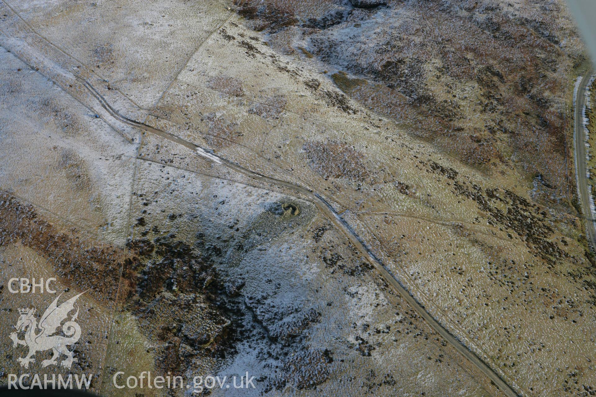 RCAHMW colour oblique photograph of Carn Nant-y-Llys. Taken by Toby Driver on 20/12/2007.