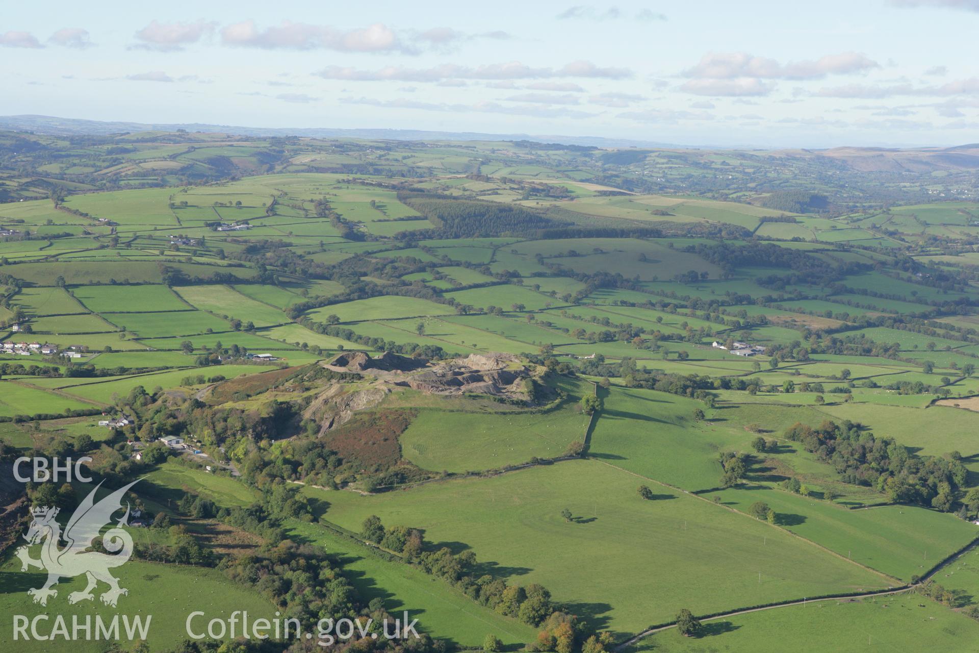RCAHMW colour oblique photograph of Pen y Ddinas, lost hillfort. Taken by Toby Driver on 04/10/2007.