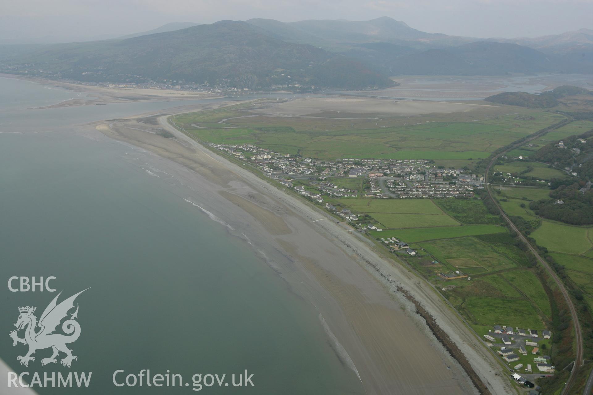 RCAHMW colour oblique photograph of Fairbourne, landscape with wartime defences;Pillbox (Type FW3-24), Llangelynnin;Anti-Invasion defences;Anti-tank block, Llangelynnin. Taken by Toby Driver on 08/10/2007.