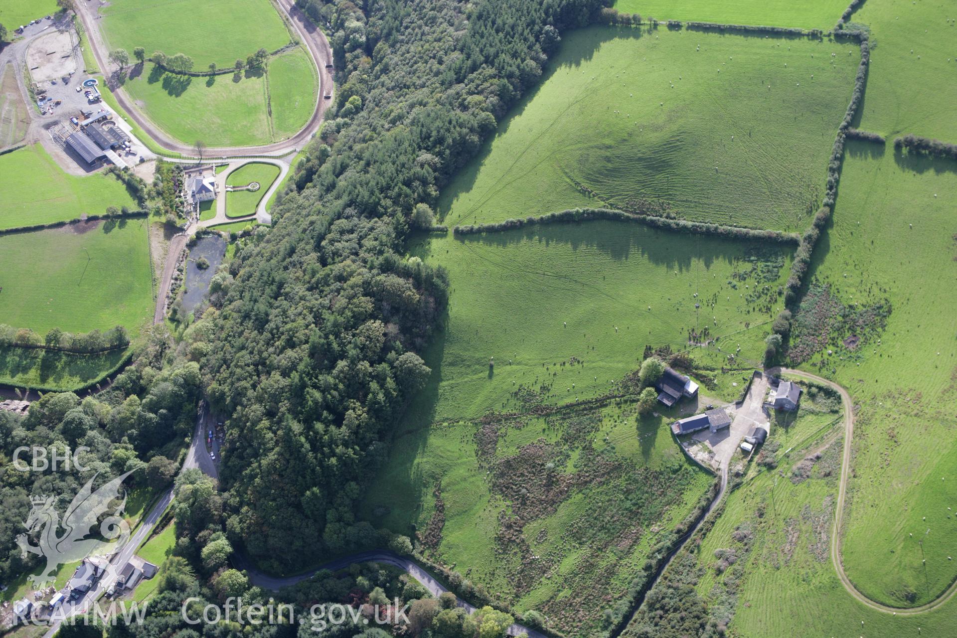RCAHMW colour oblique photograph of Pant Glas Castle Mound. Taken by Toby Driver on 04/10/2007.