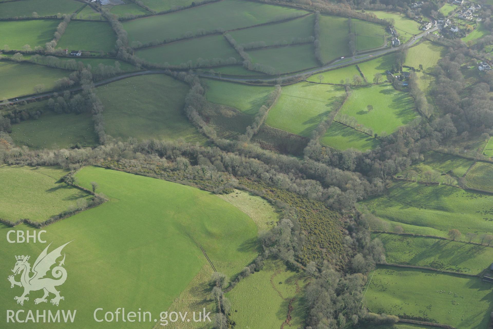 RCAHMW colour oblique photograph of Gaer Defended Enclosure. Taken by Toby Driver on 29/11/2007.