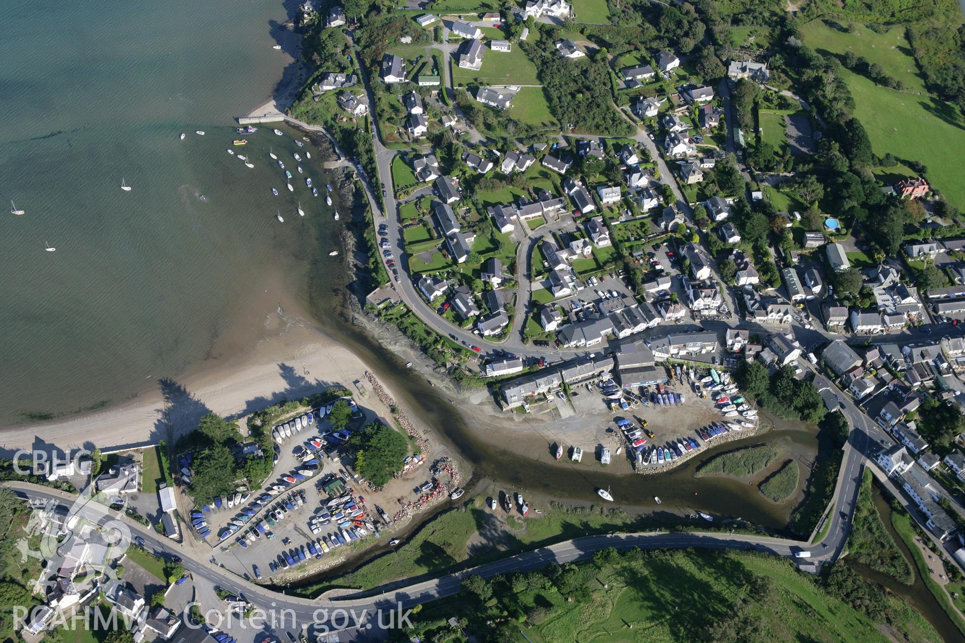 RCAHMW colour oblique aerial photograph of Abersoch. Taken on 06 September 2007 by Toby Driver