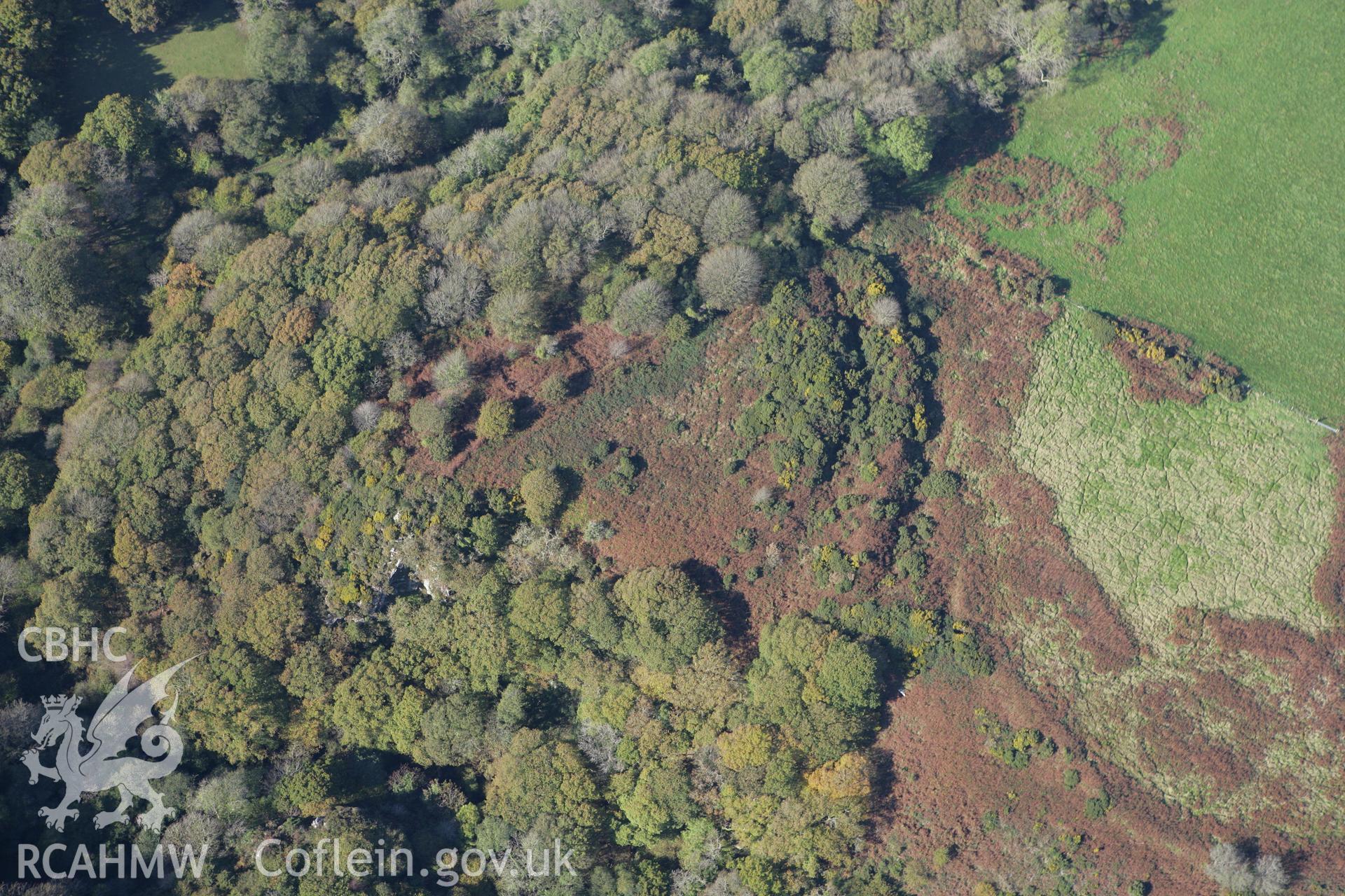 RCAHMW colour oblique photograph of Cwm-pen-y-benglog;Allt-y-castell. Taken by Toby Driver on 23/10/2007.