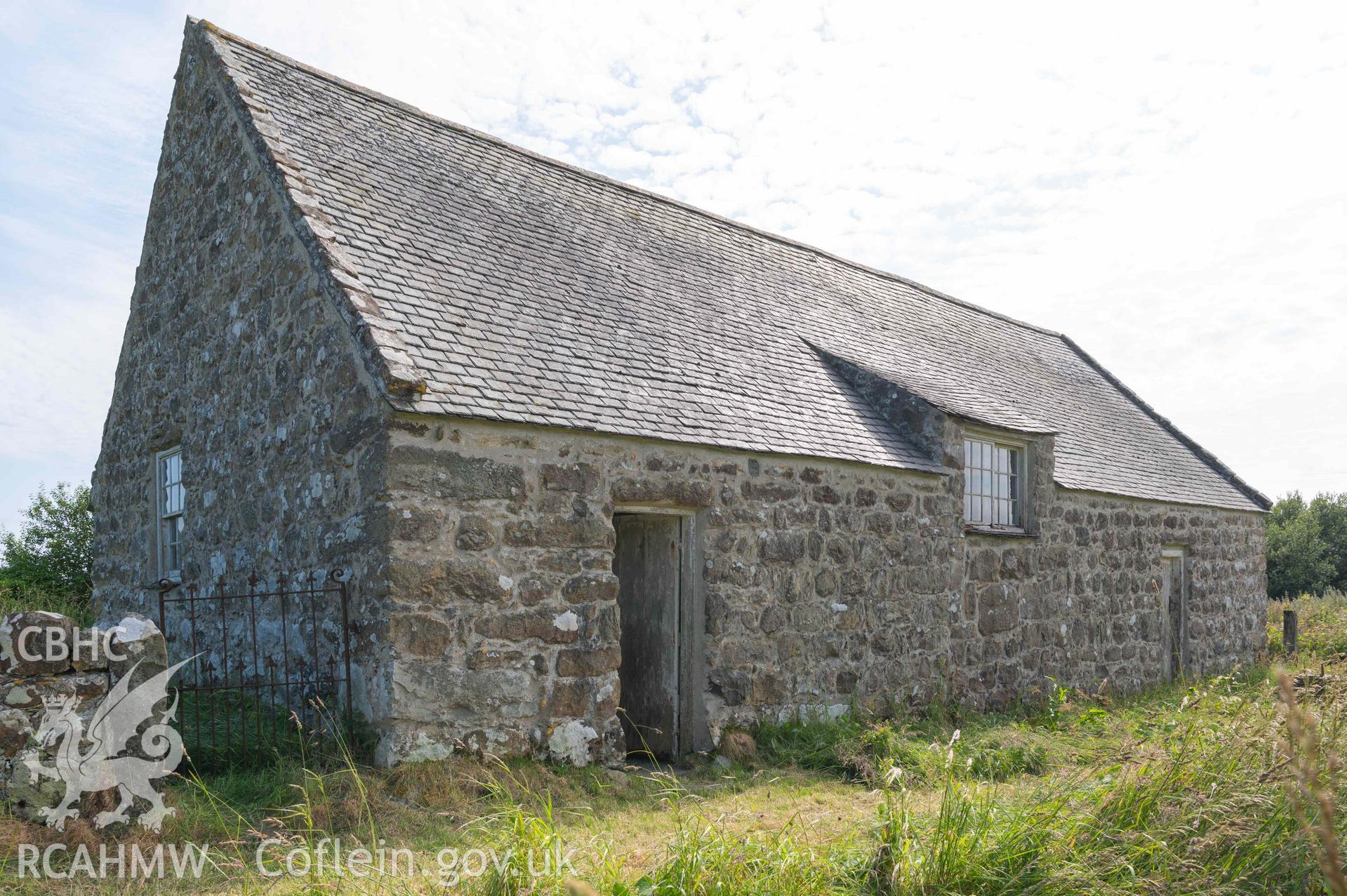 Capel Newydd - View of the front and side of the chapel, taken from North-East