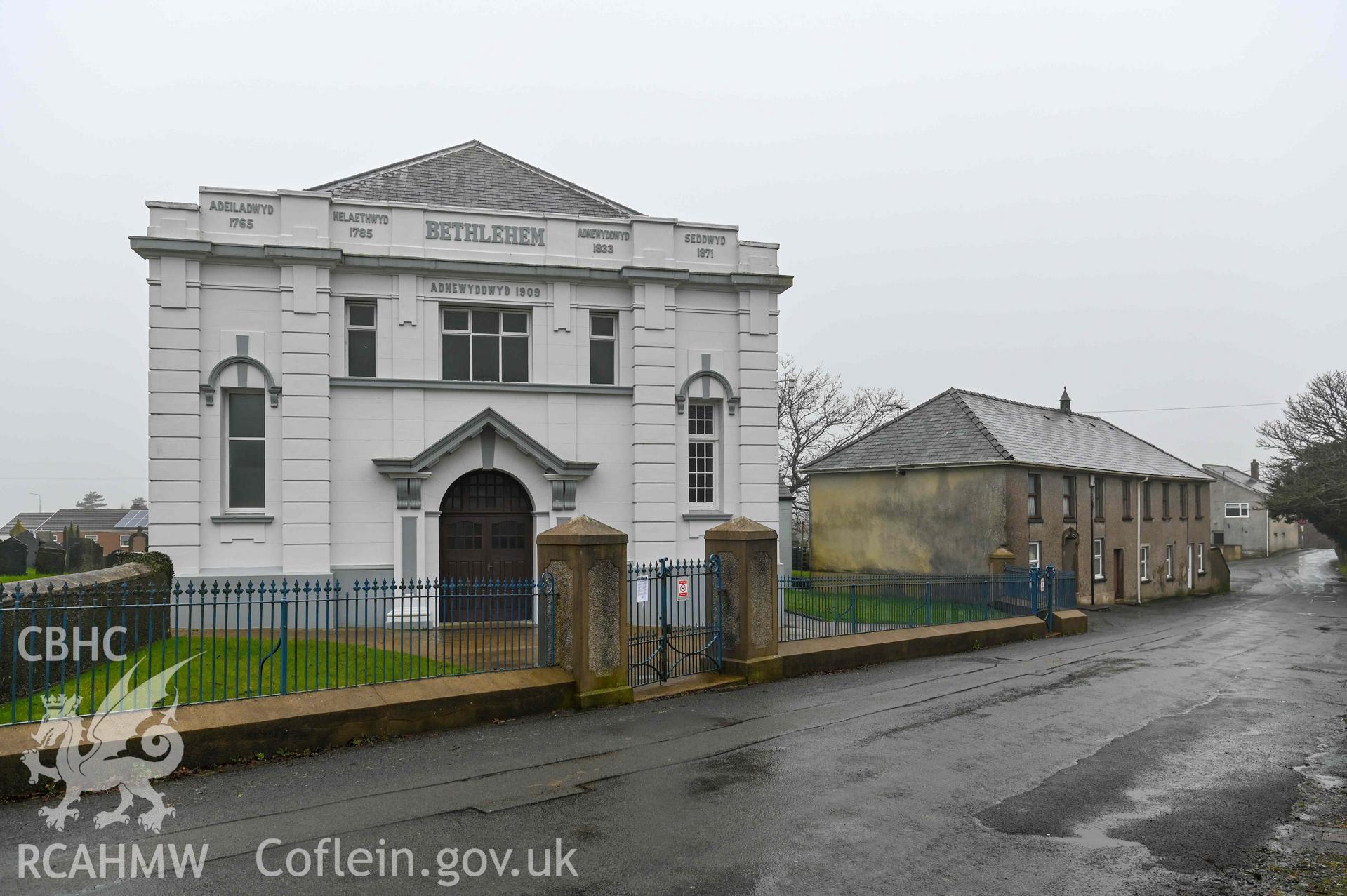 Bethlehem Welsh Independent Chapel - View of the front of the chapel and the chapel house, taken from East