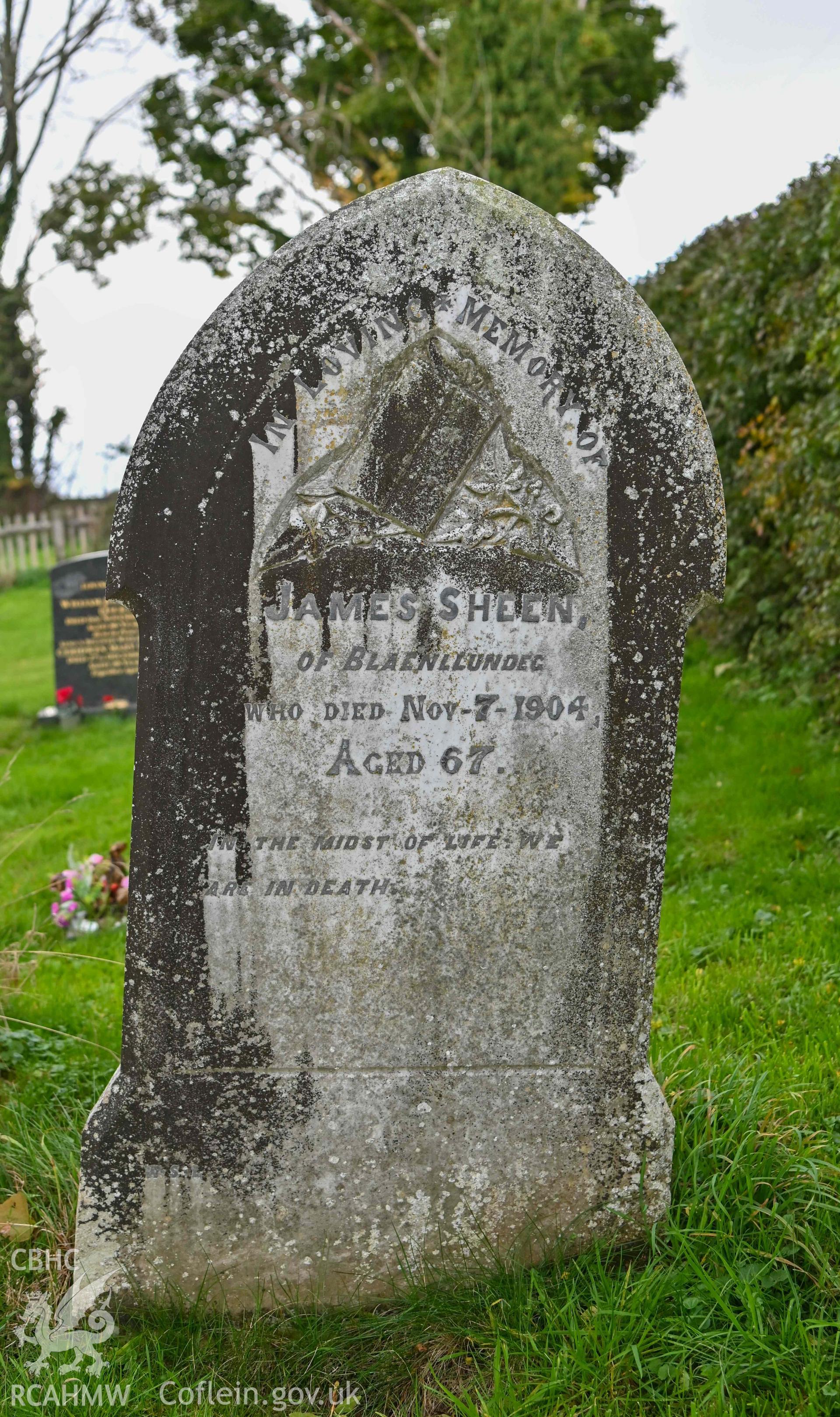 Maesyronen Chapel - Detailed view of a gravestone