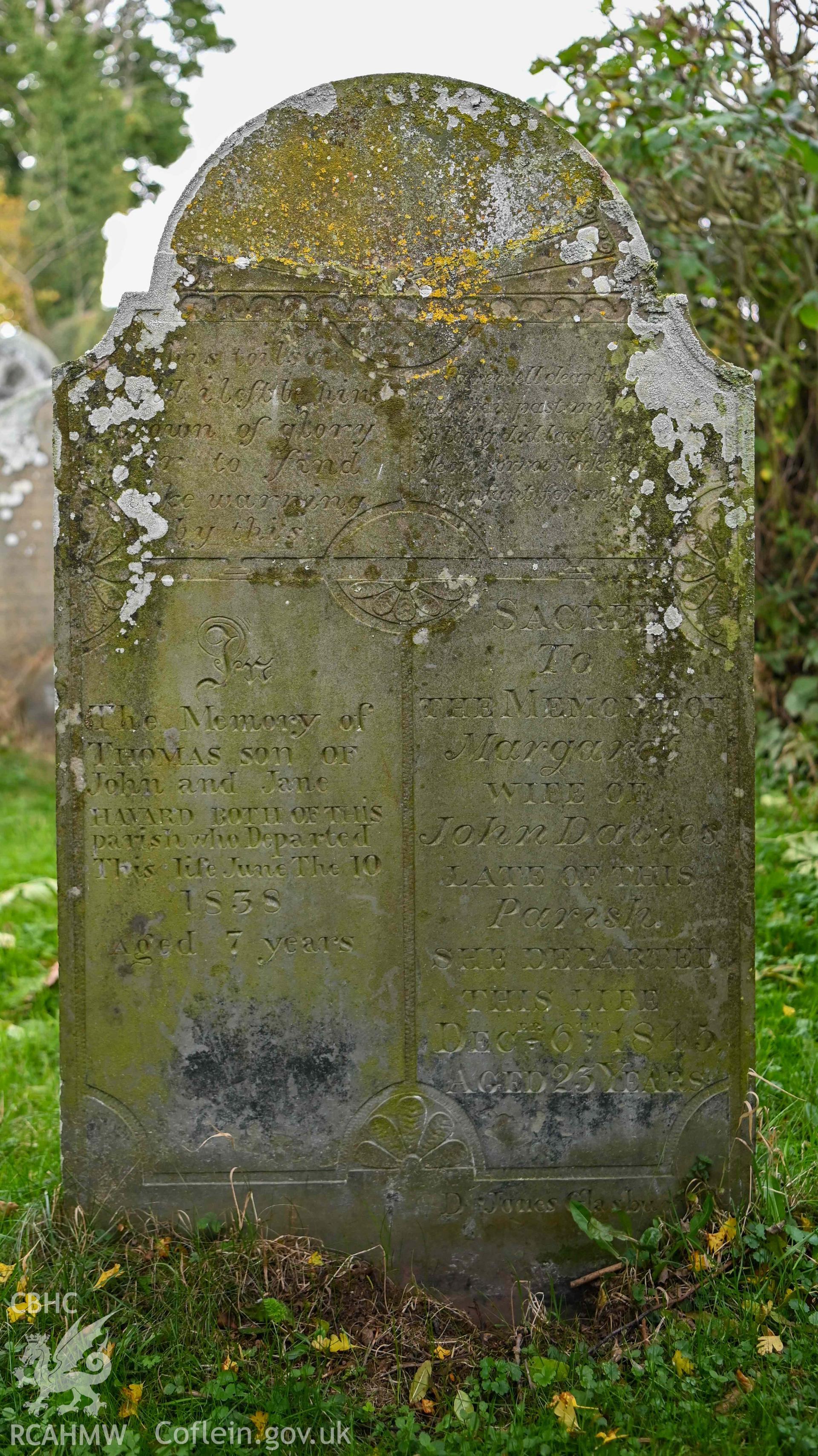 Maesyronen Chapel - Detailed view of a gravestone