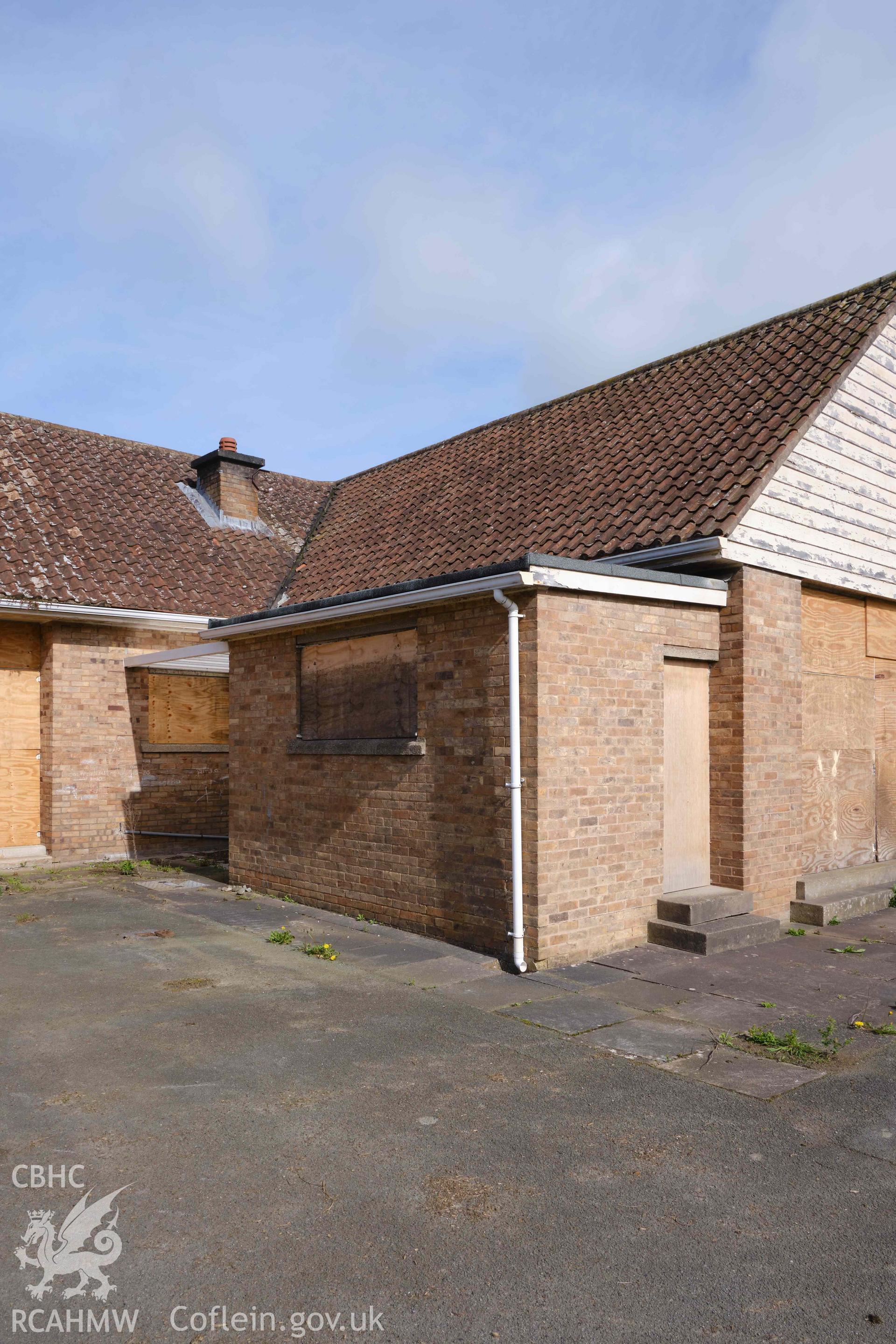 classroom extension in SE front, looking N