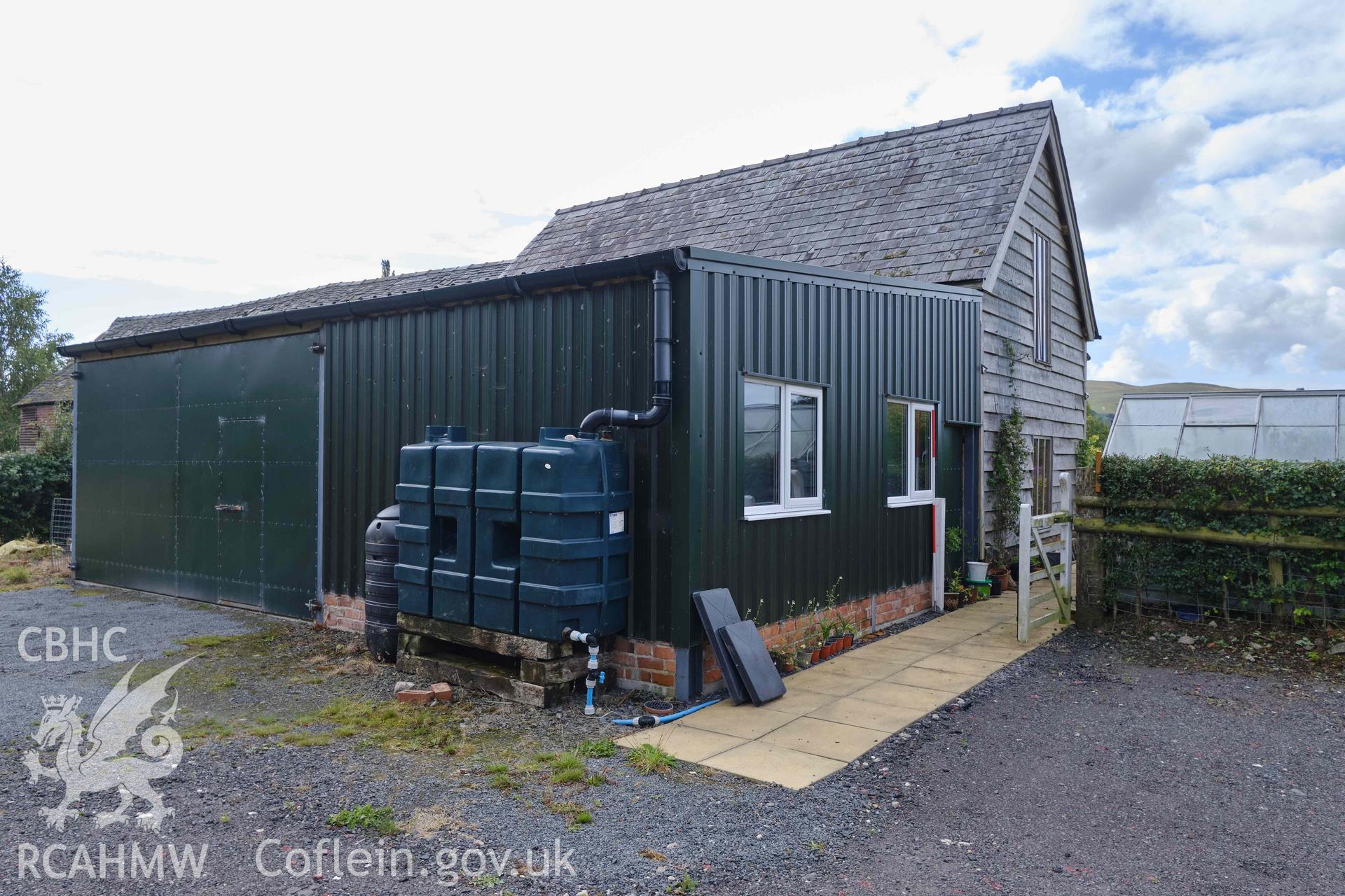 modern metal-clad extension looking SE