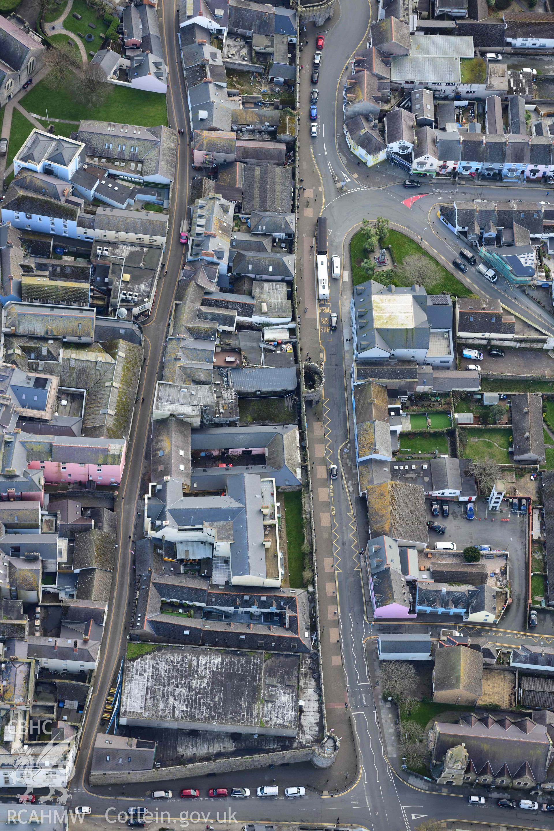 RCAHMW colour oblique aerial photograph of Tenby Town Walls, north section and South Parade taken on 4 March 2022 by Toby Driver ((SN132004)