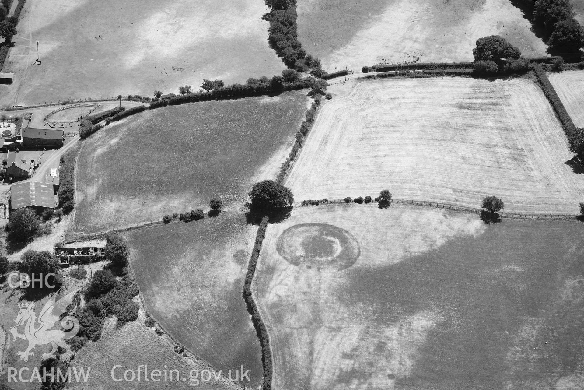 RCAHMW colour oblique aerial photograph of  Castell Llwyn Gwinau taken on 9 July 2018 by Toby Driver