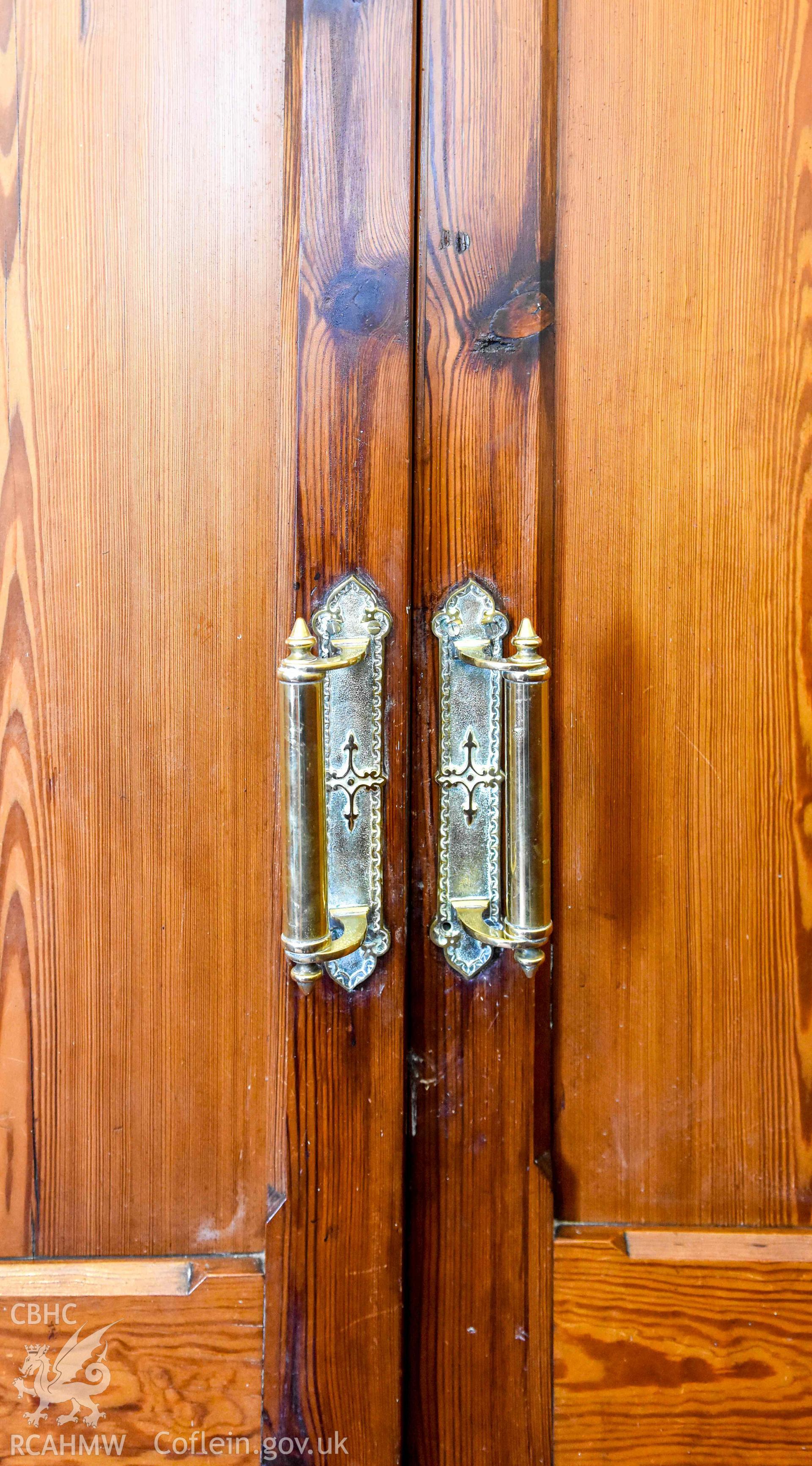 Ebeneser Methodist Chapel - Detailed view of the handles of a door on the mezzanine floor, taken from South-East