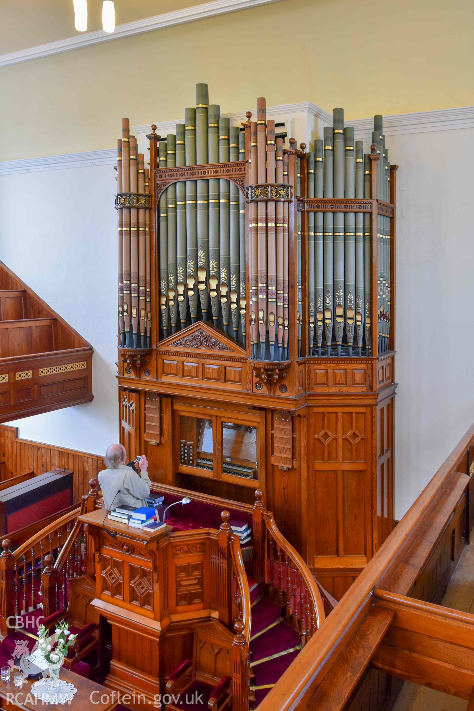 Ebeneser Methodist Chapel - View of the altar from the mezzanine floor, taken from North-West