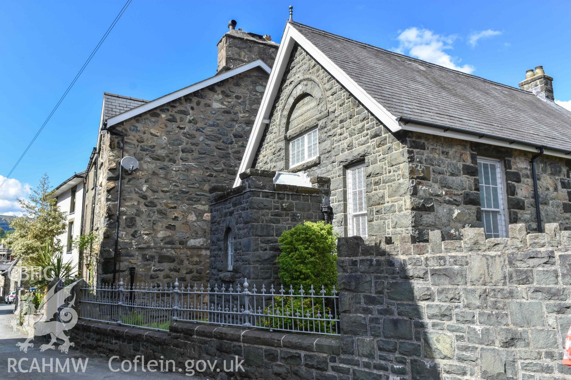 Pendref Wesleyan Methodist Sunday School - View of the front and side of the chapel, taken from South-East