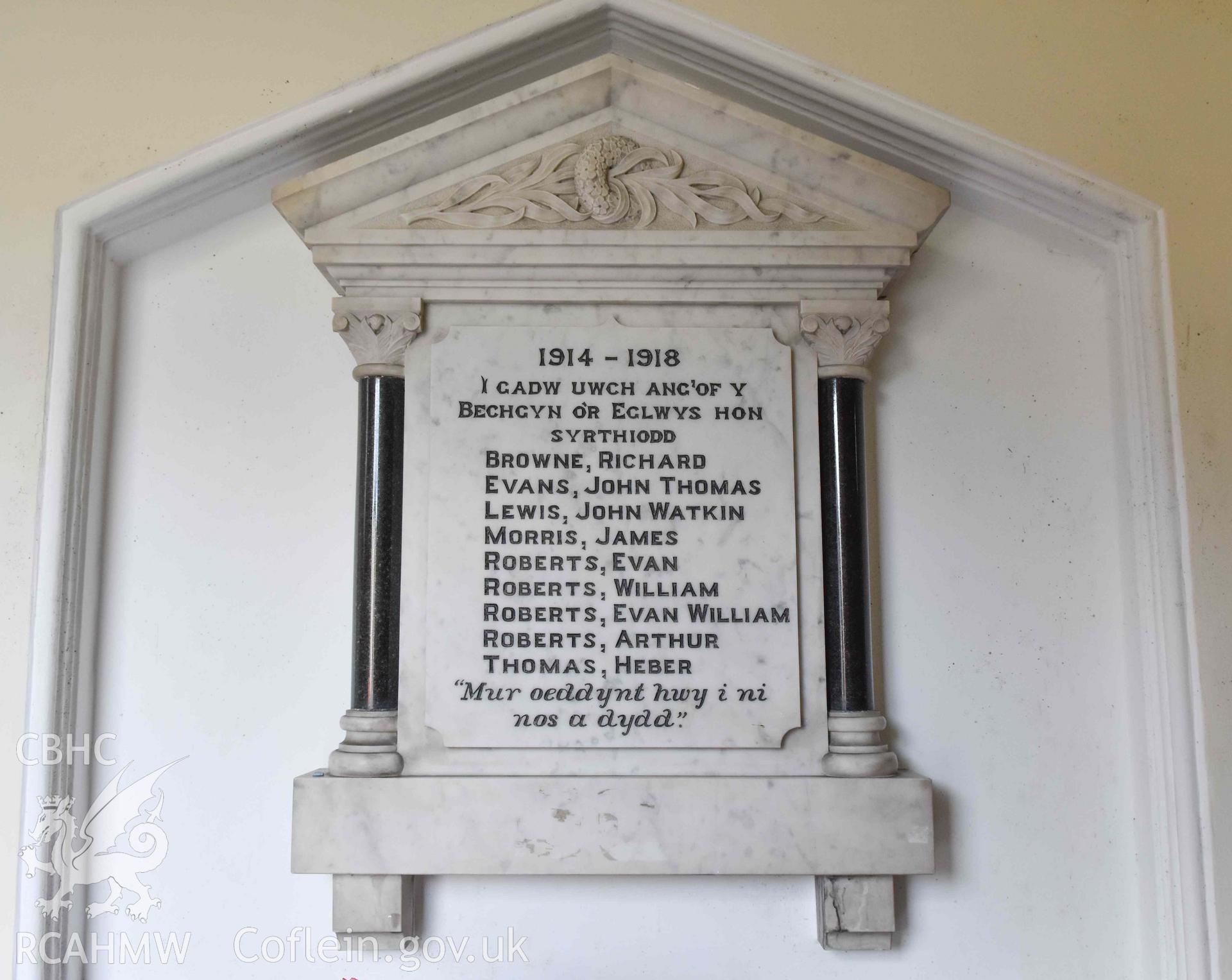 Ebeneser Methodist Chapel - View of a memorial to soldiers of World War 1 from Dolgellau, taken from North